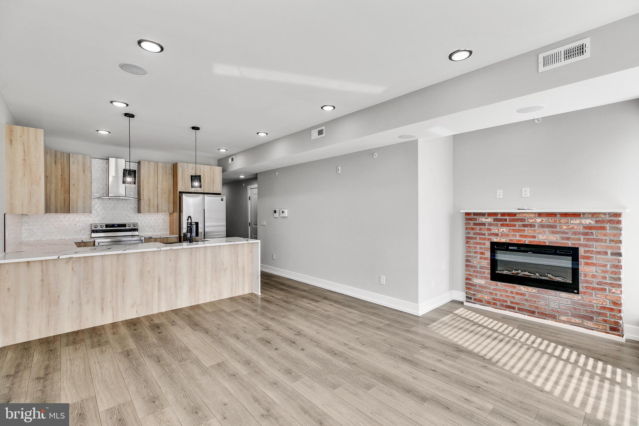 FRANCISVILLE - Residential Lease