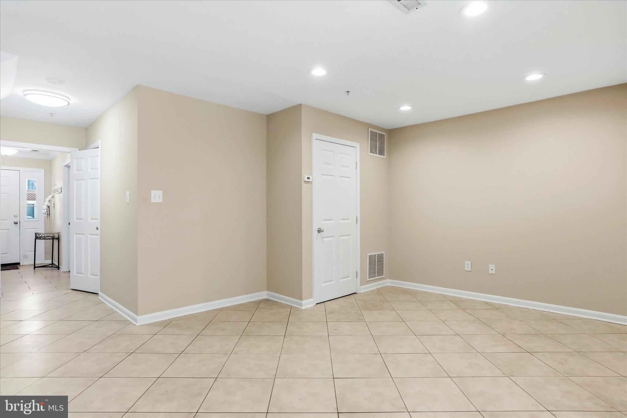 WHITTIER POND - Residential