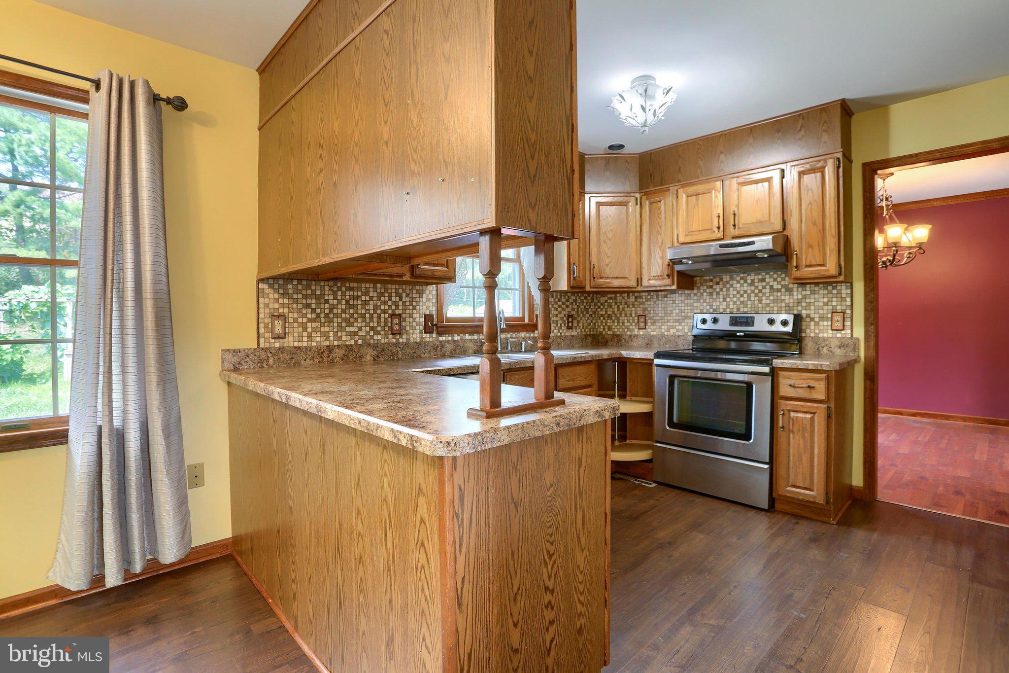 888 SUNNYHILL LANE