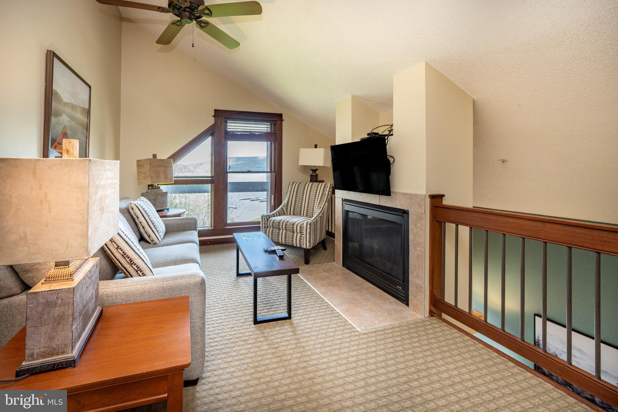 SILVER TREE SUITES - Residential