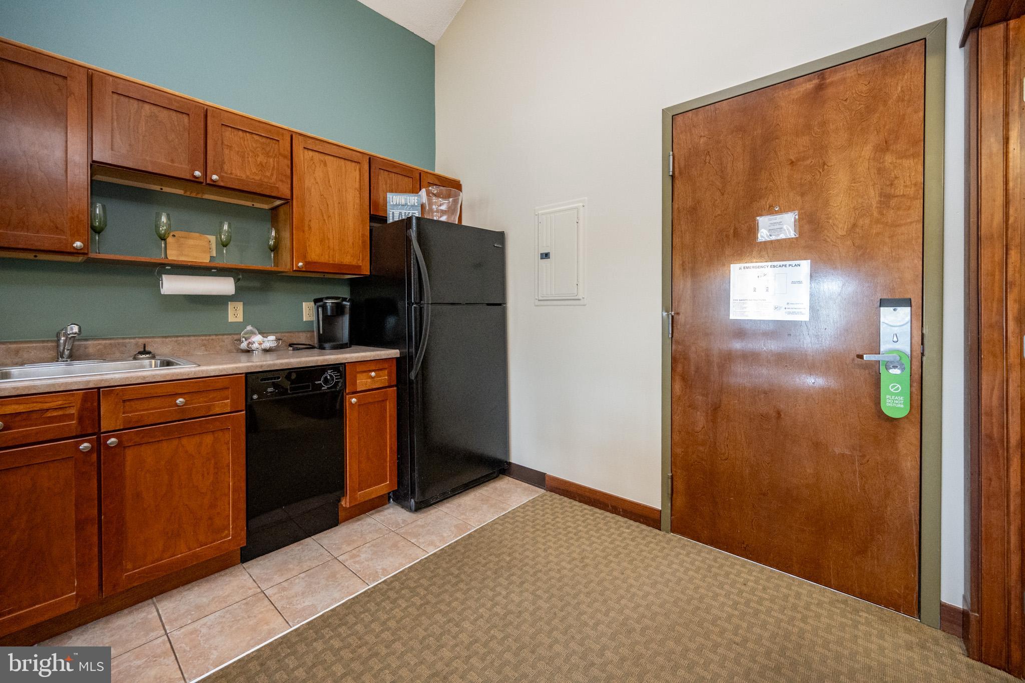 SILVER TREE SUITES - Residential