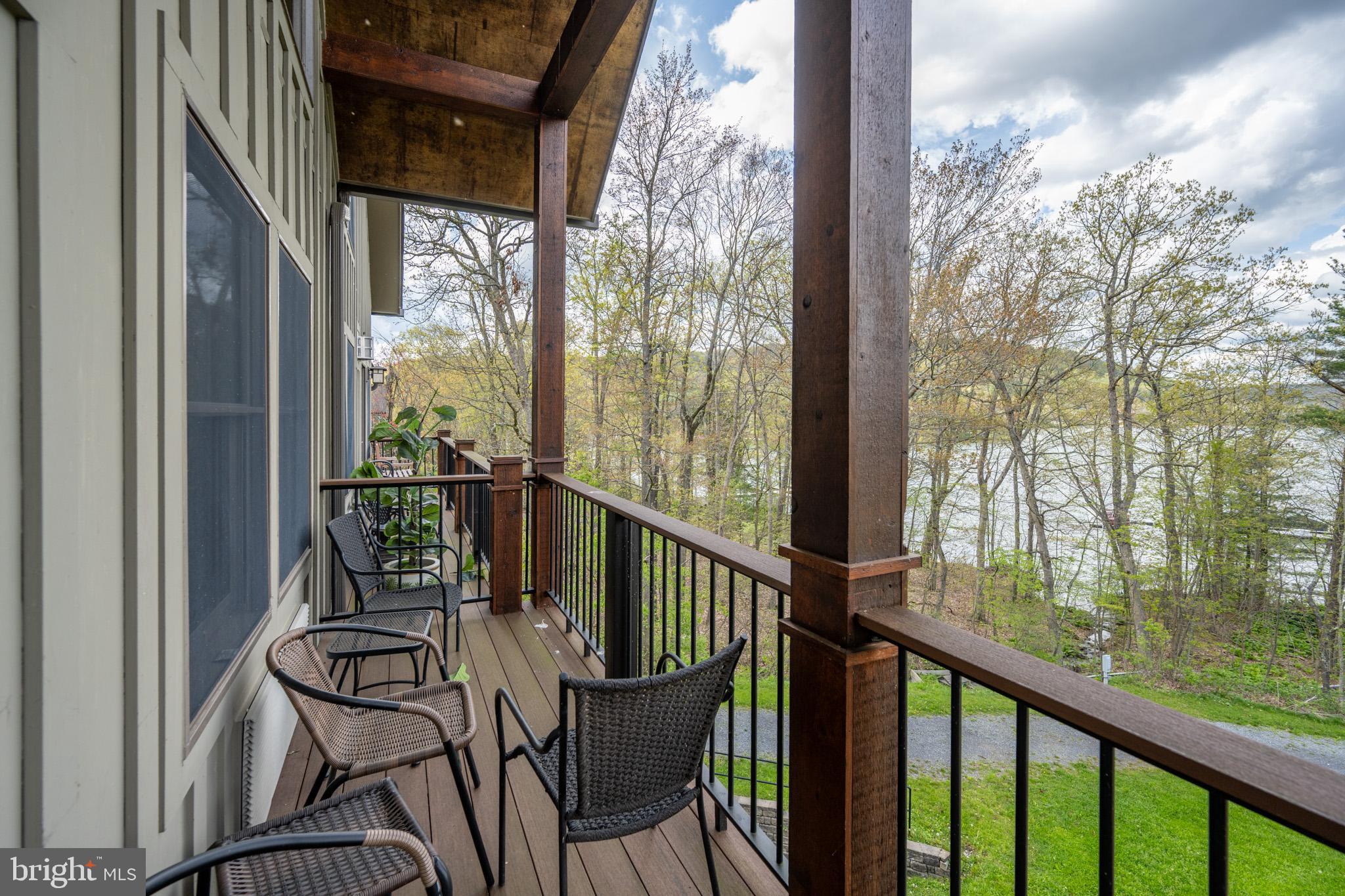 SILVER TREE SUITES - Residential