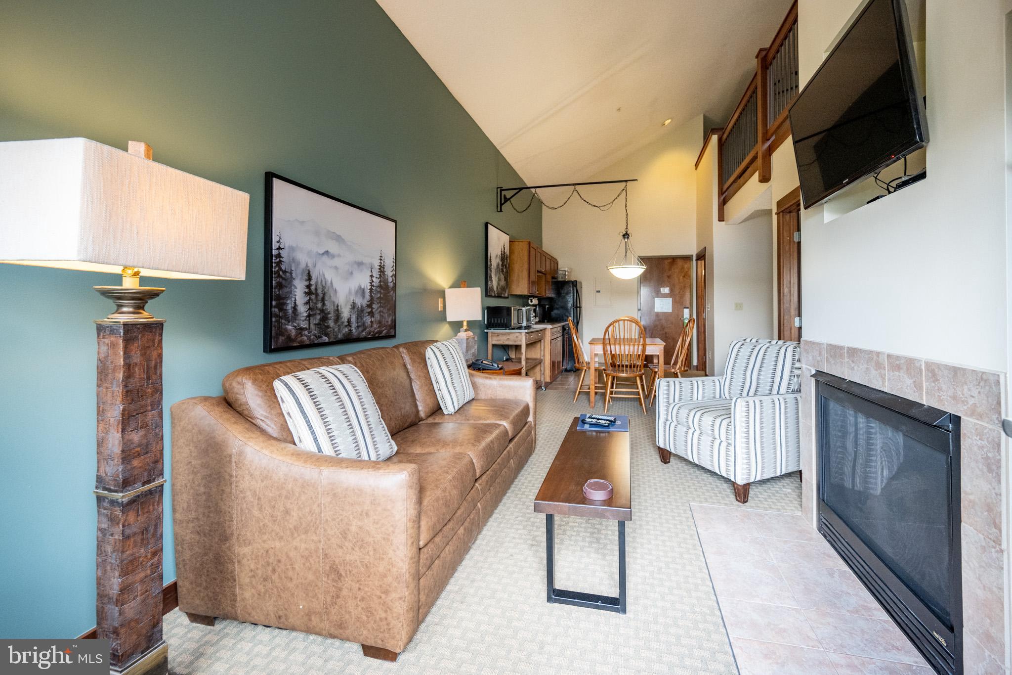 SILVER TREE SUITES - Residential