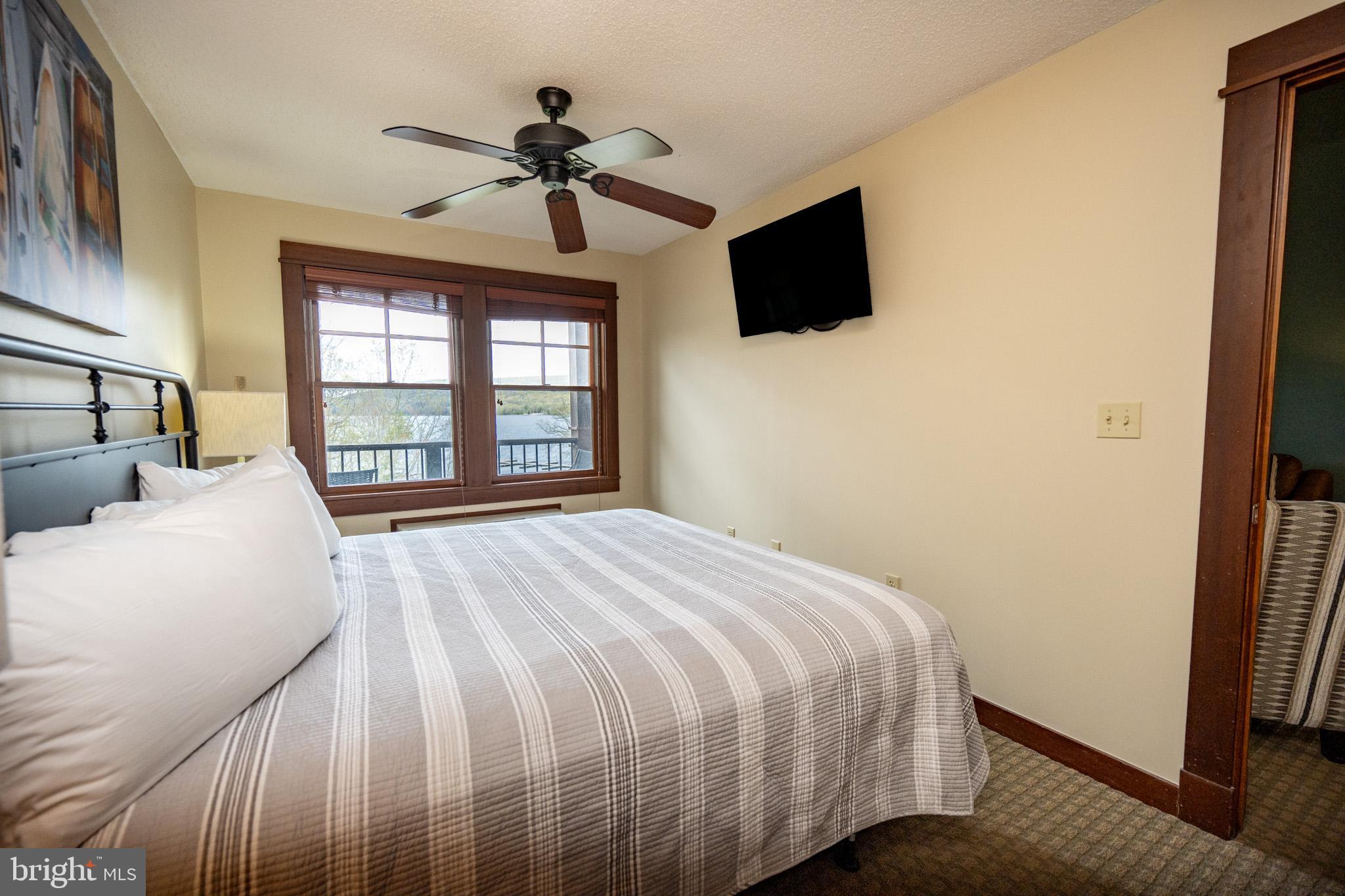 SILVER TREE SUITES - Residential