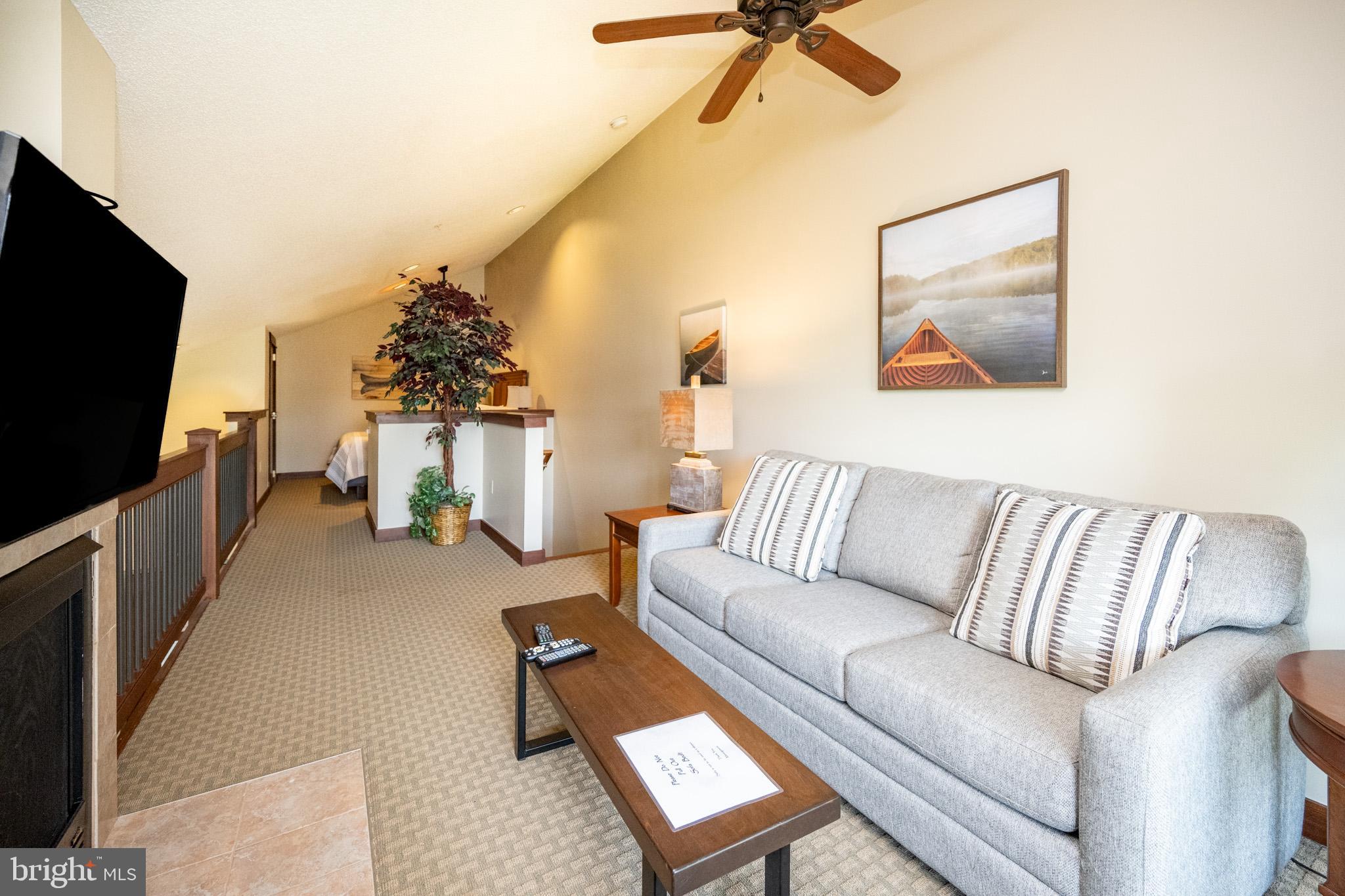 SILVER TREE SUITES - Residential