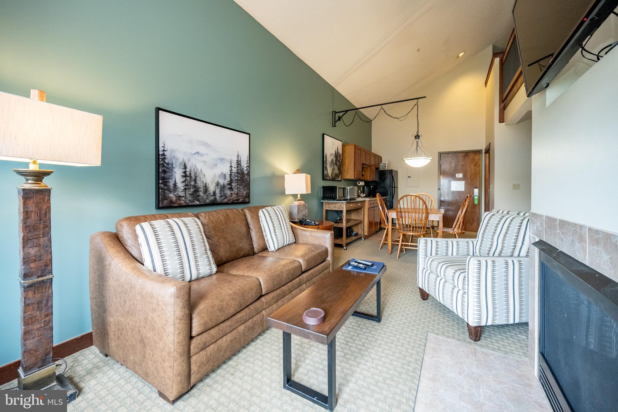 SILVER TREE SUITES - Residential