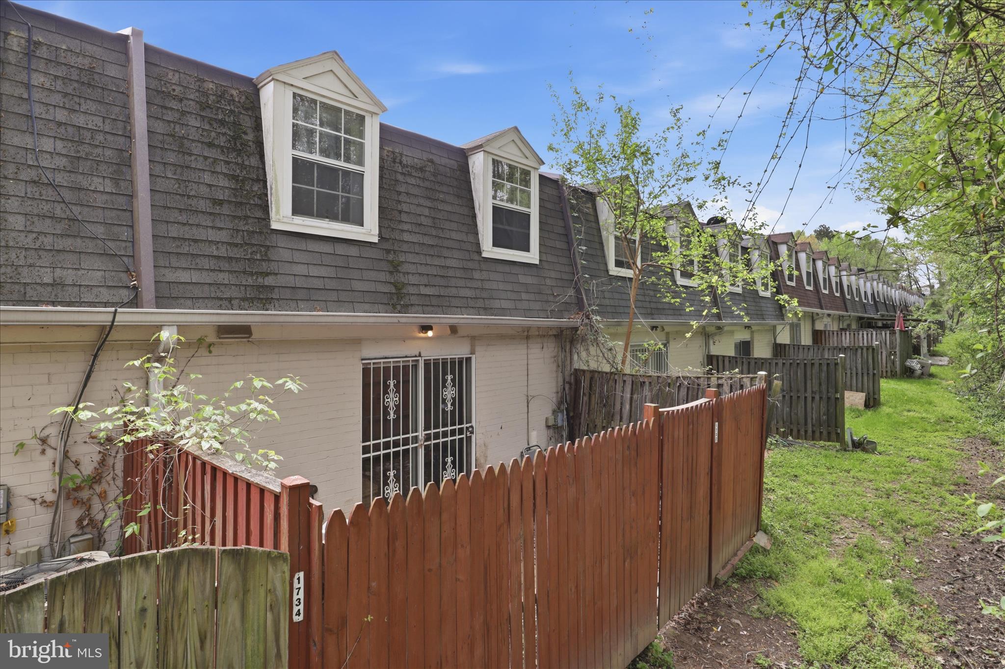 HYATTSVILLE - Residential