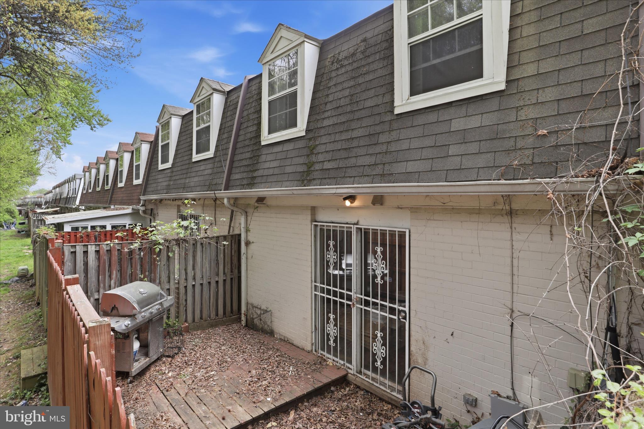 HYATTSVILLE - Residential