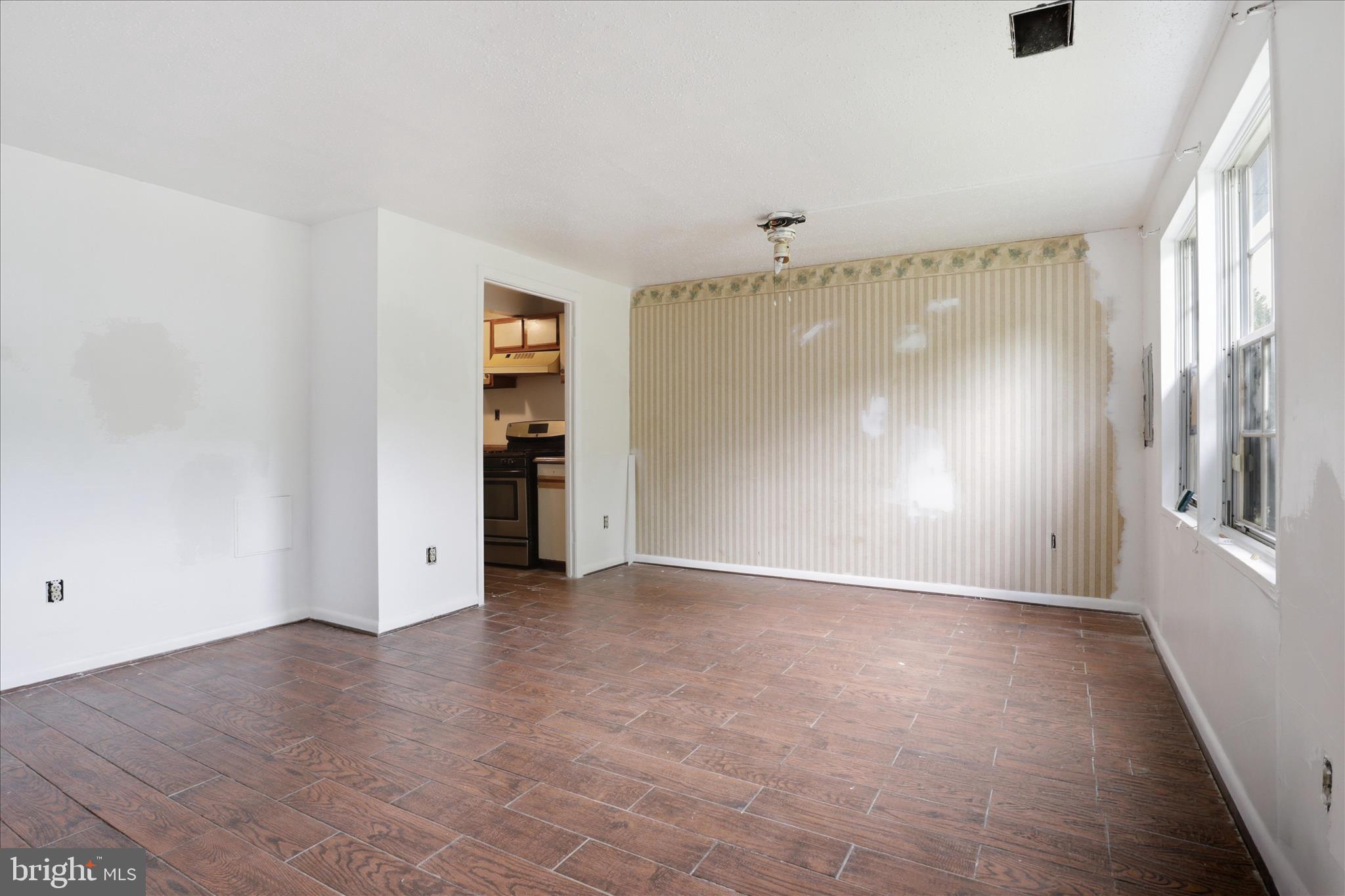 HYATTSVILLE - Residential