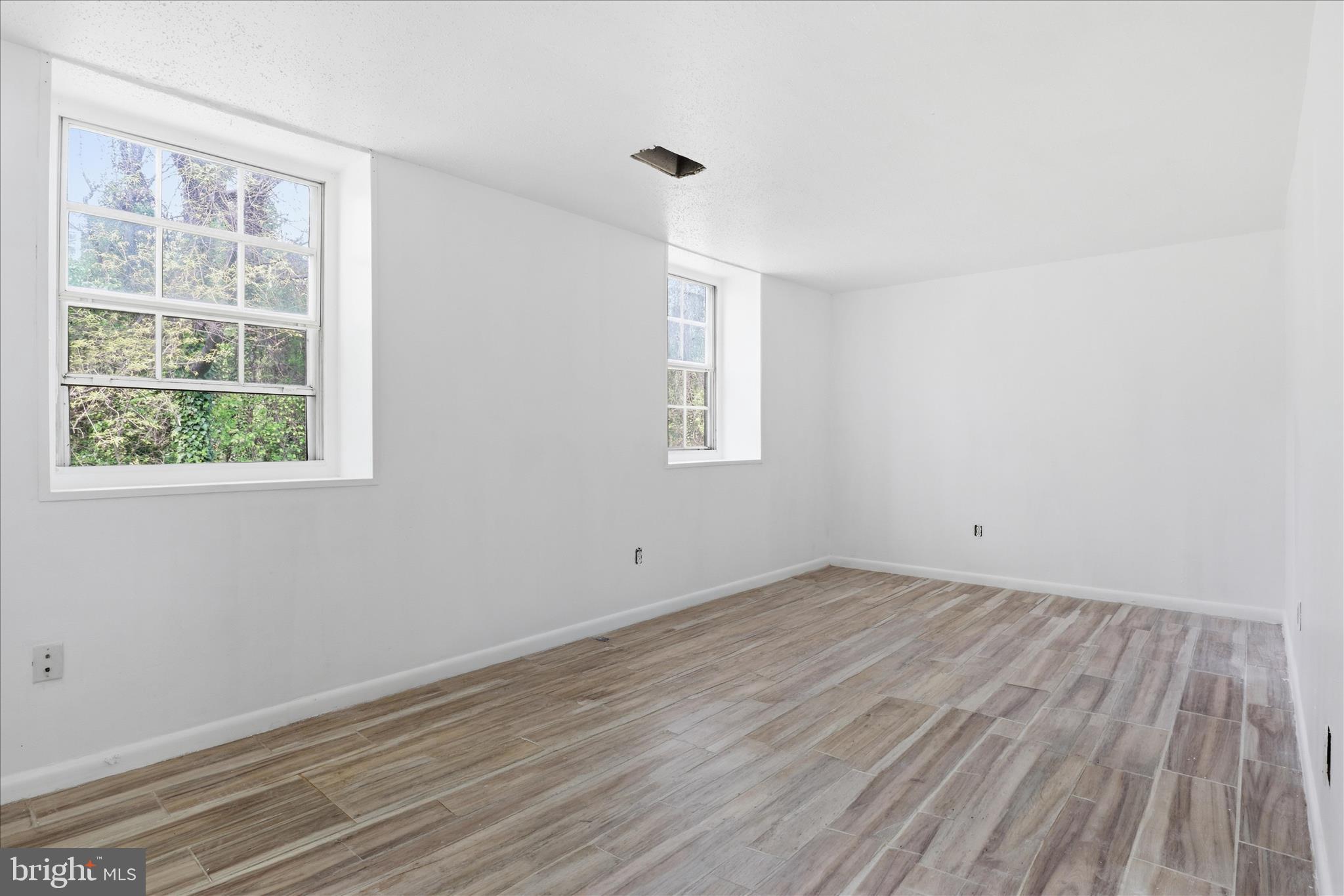 HYATTSVILLE - Residential