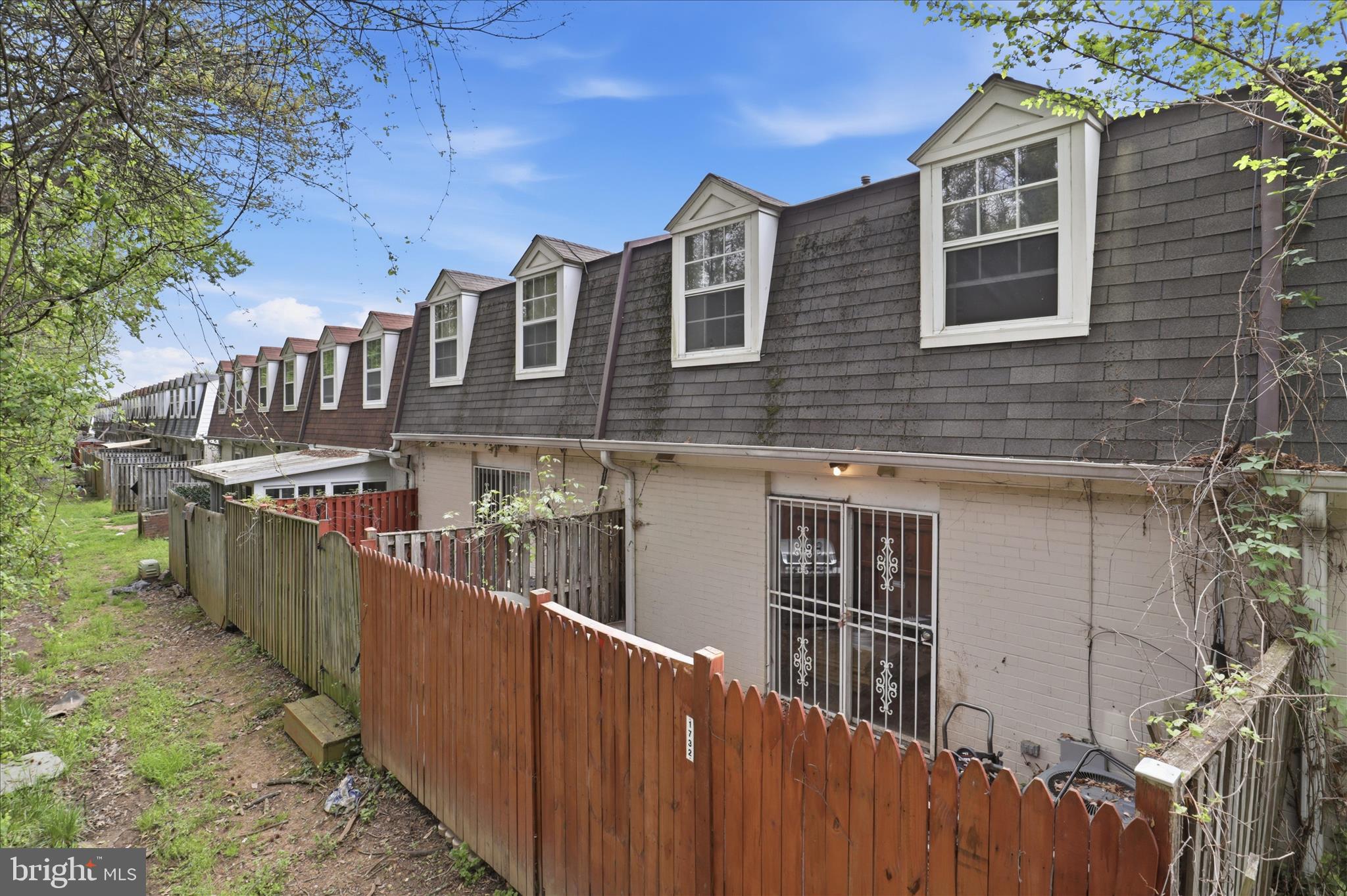 HYATTSVILLE - Residential