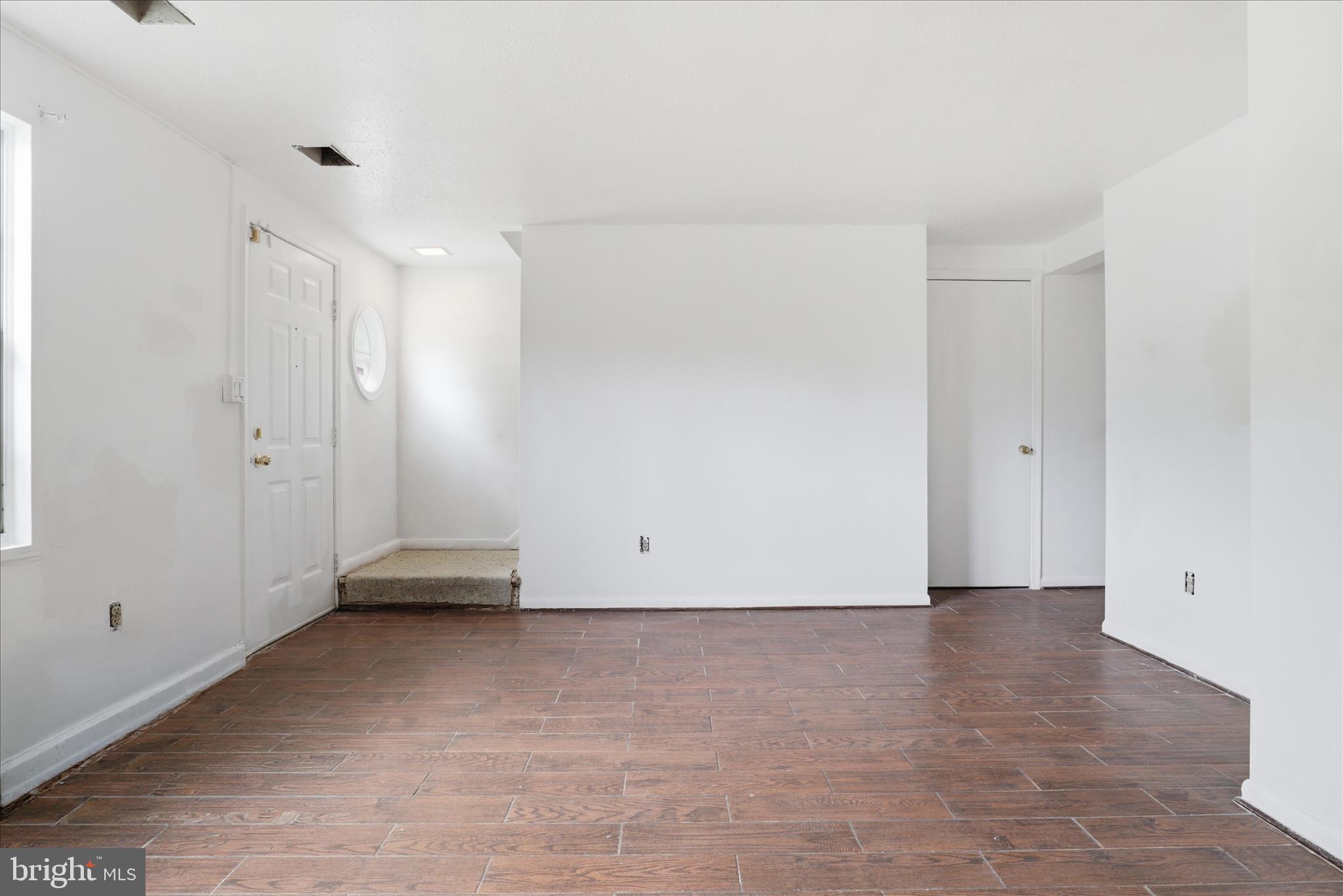 1732 DUTCH VILLAGE DRIVE N-369