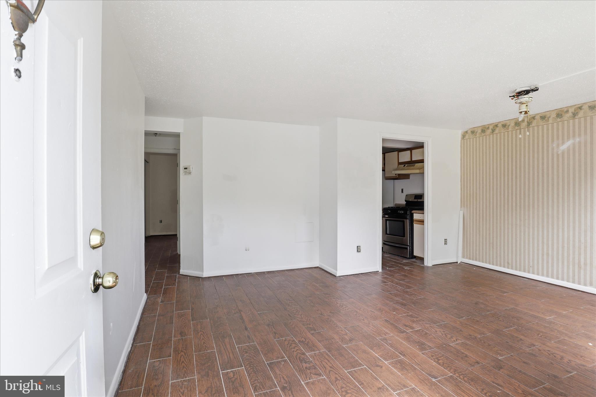 HYATTSVILLE - Residential