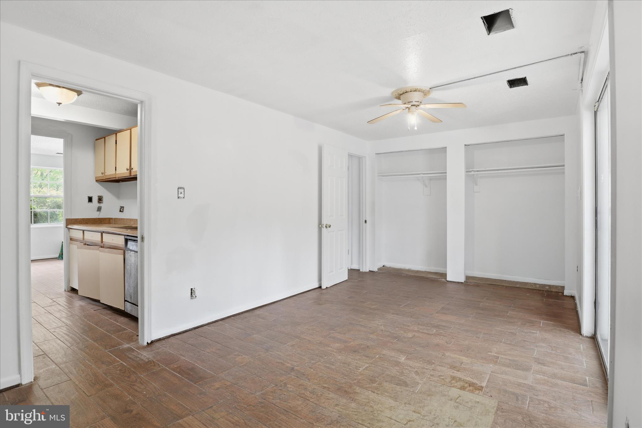 HYATTSVILLE - Residential