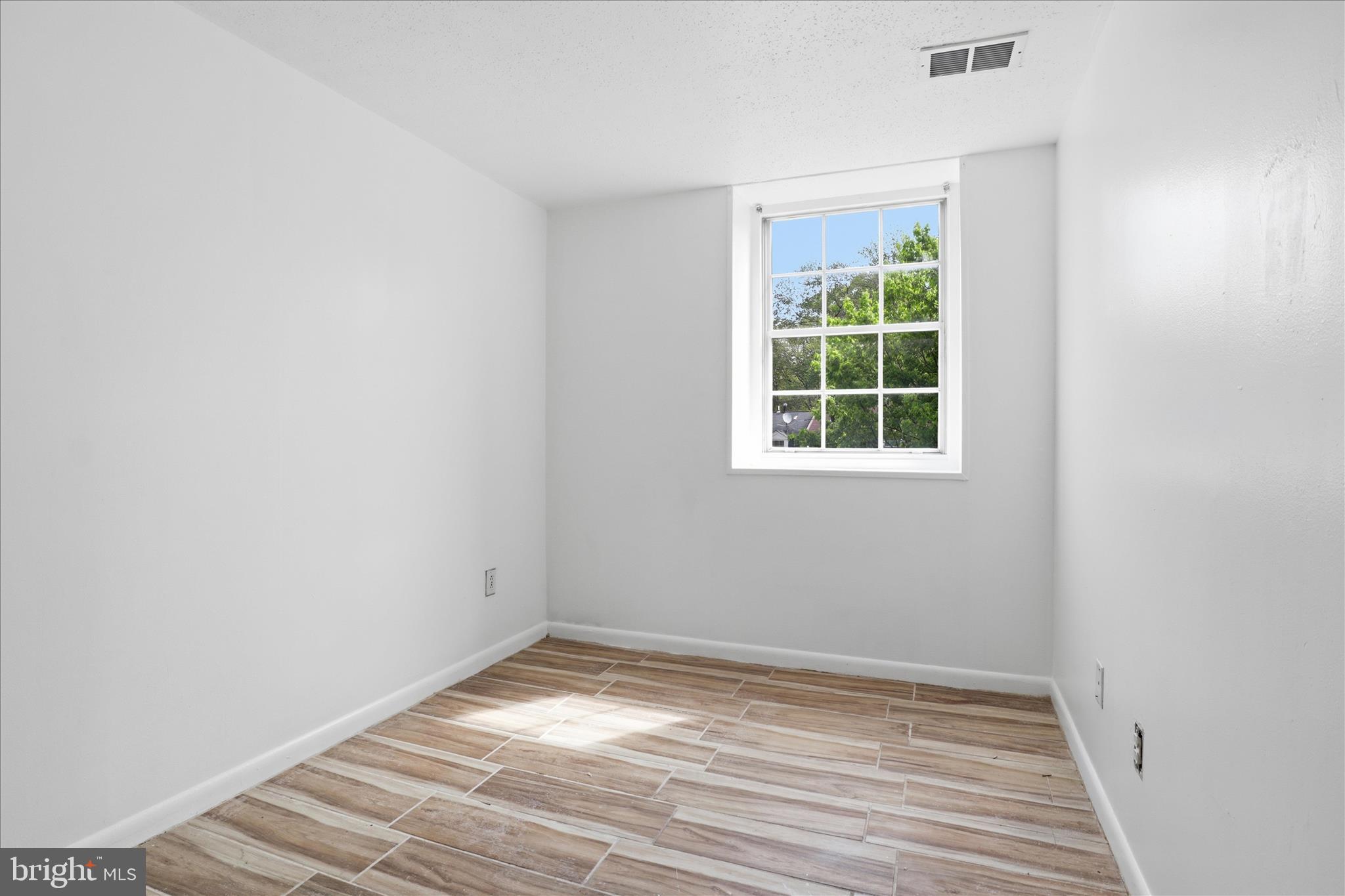 HYATTSVILLE - Residential