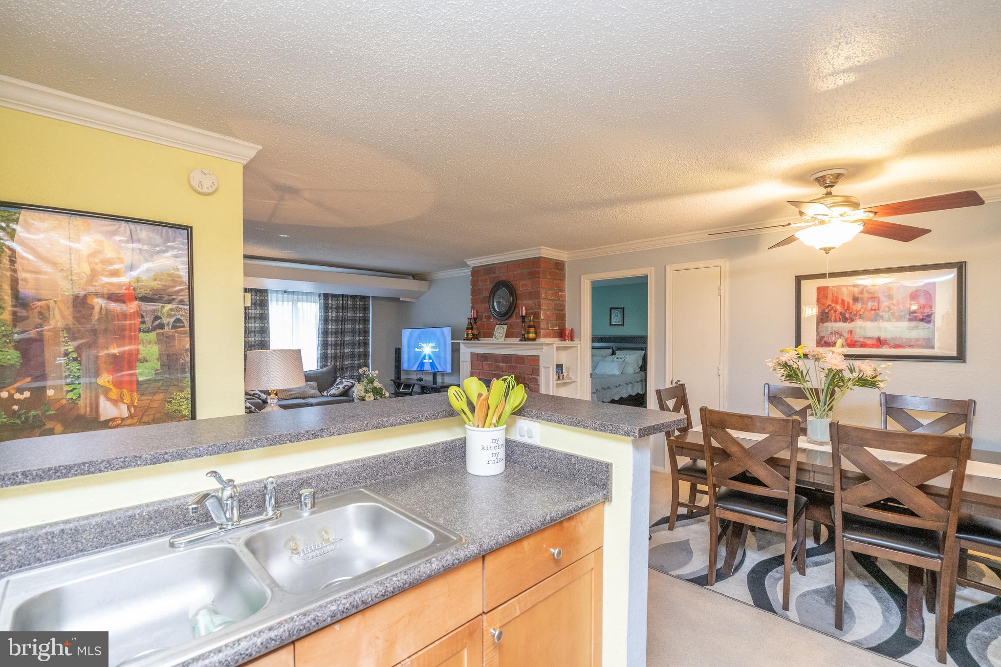 EOS TWENTY-ONE - Residential