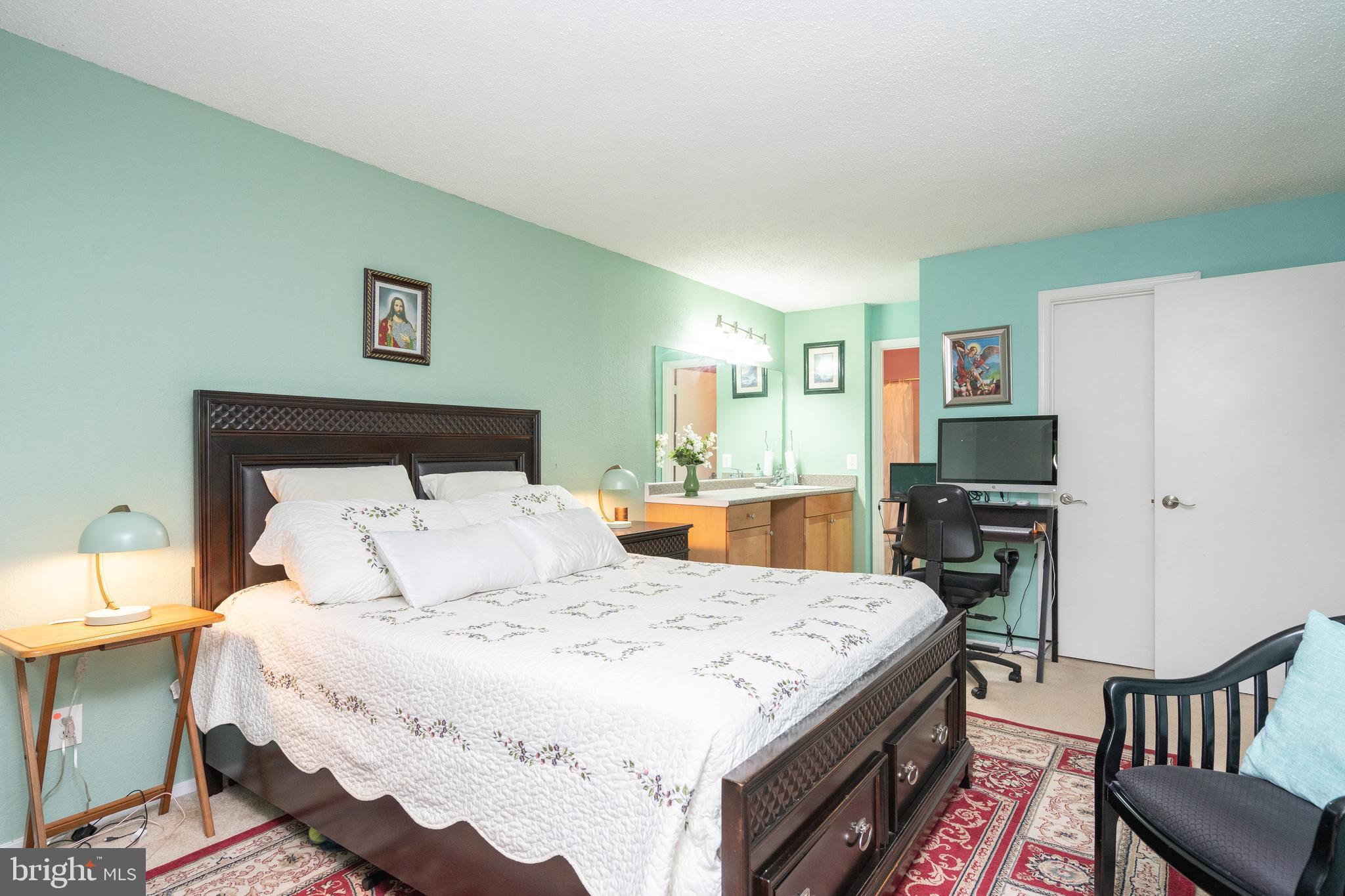 EOS TWENTY-ONE - Residential