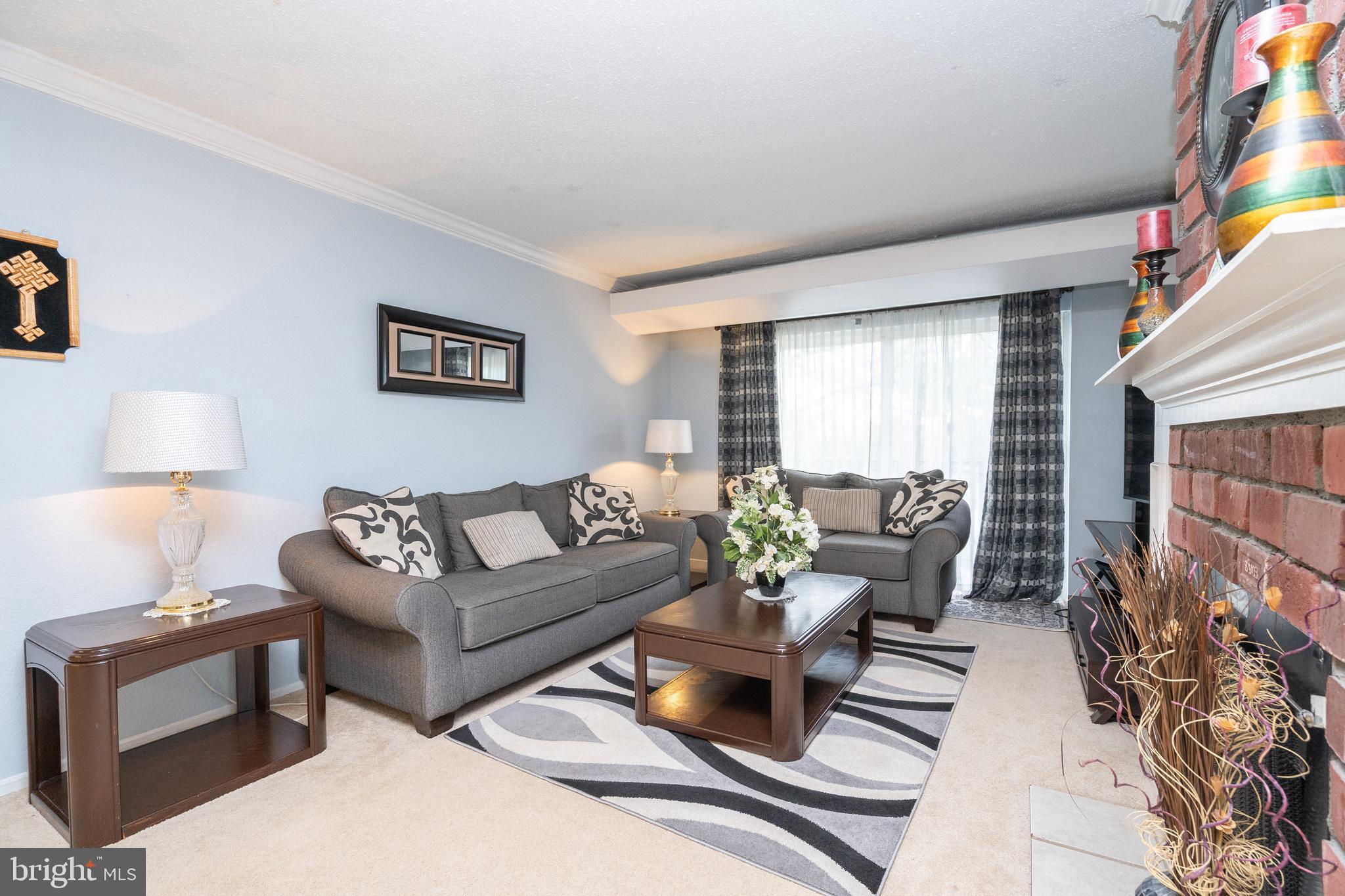 EOS TWENTY-ONE - Residential