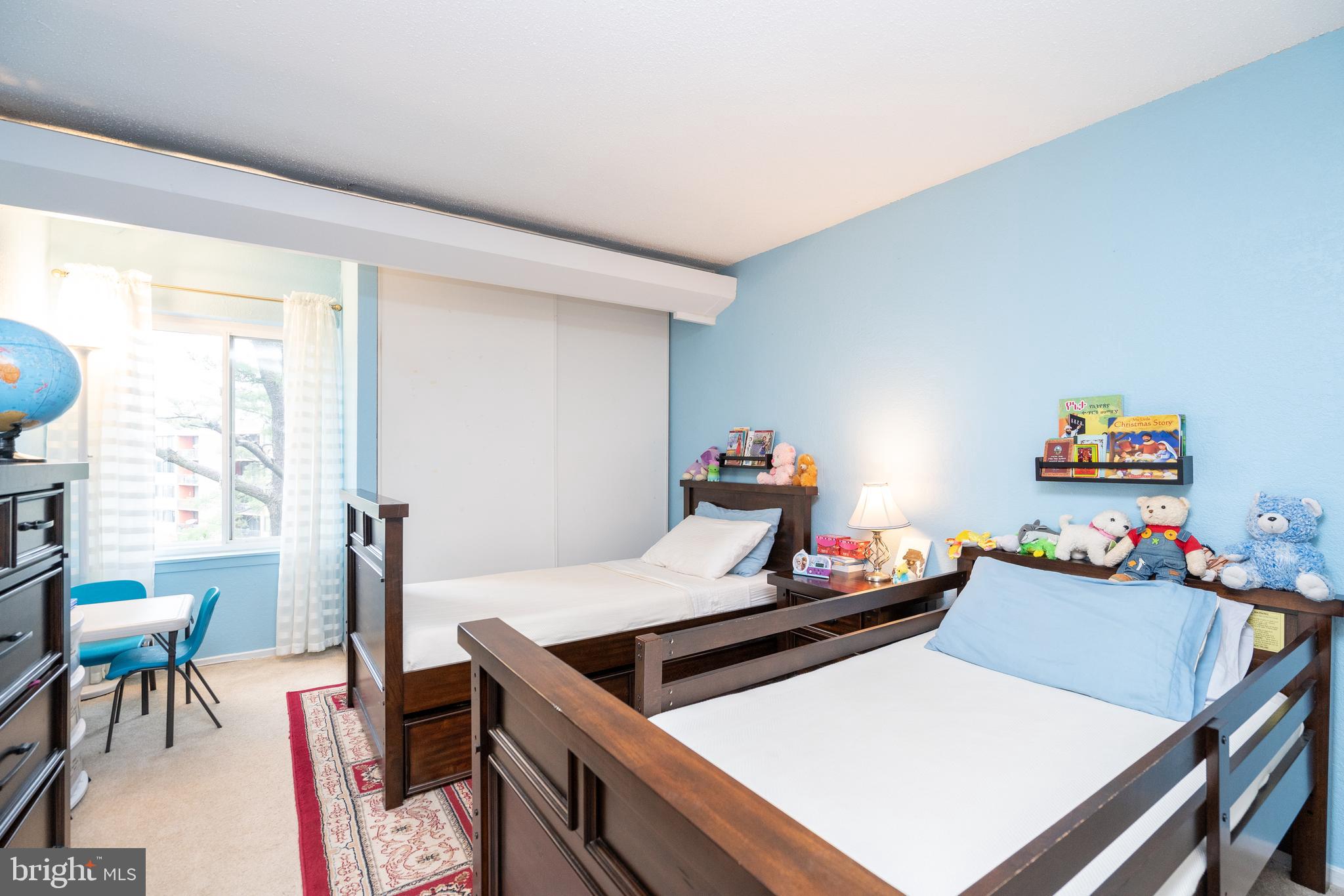 EOS TWENTY-ONE - Residential