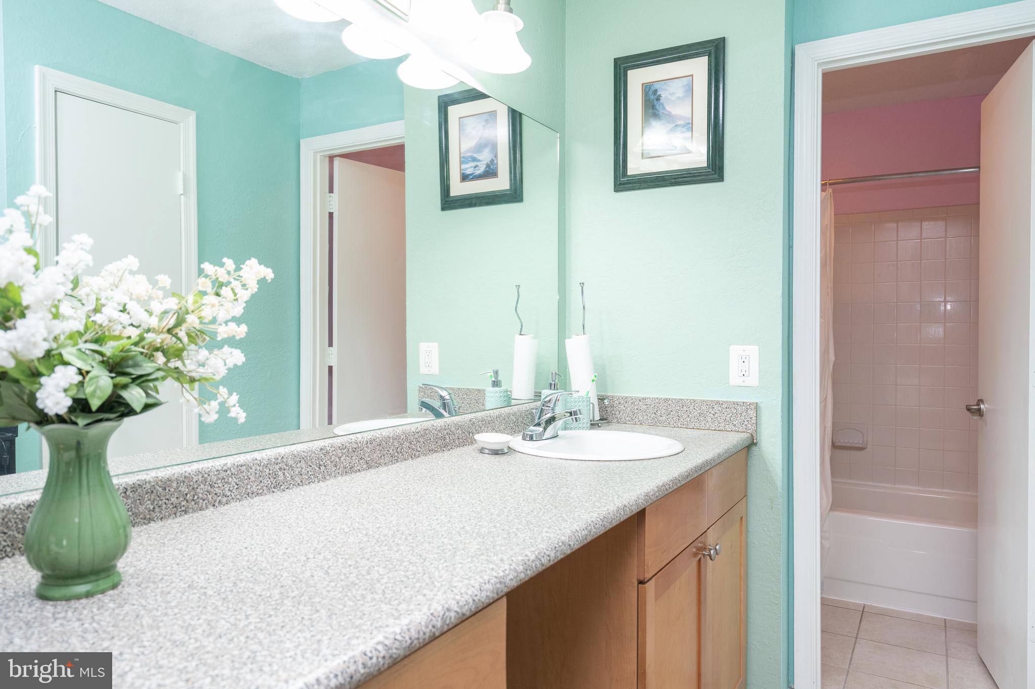 EOS TWENTY-ONE - Residential