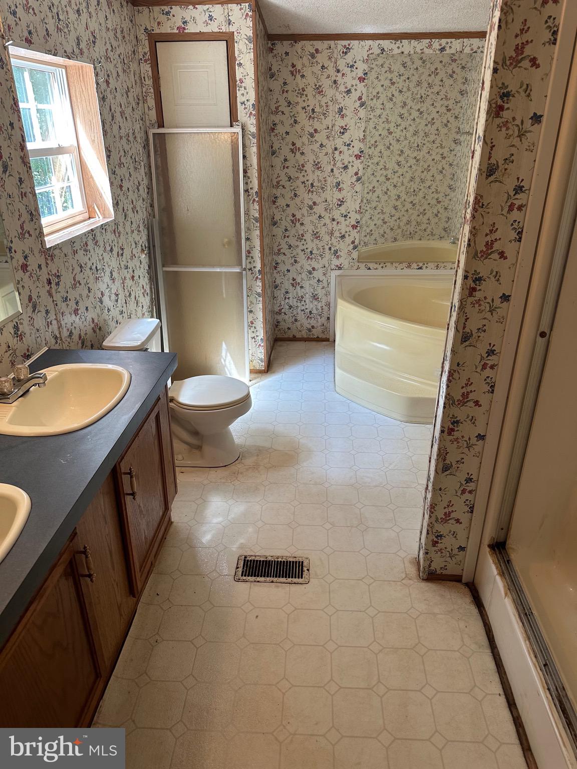 WOODLAND ESTATES - Residential