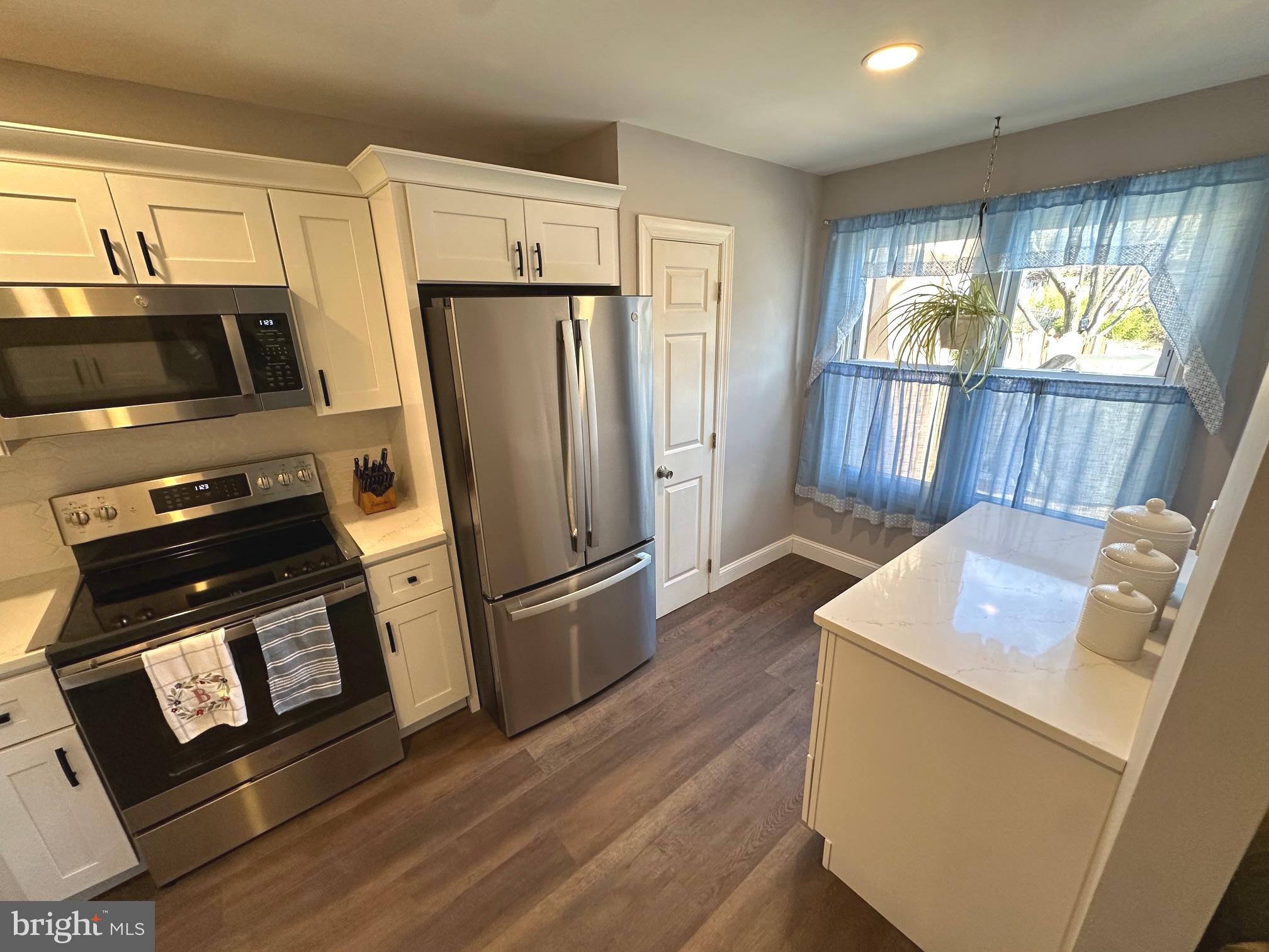 WILLOW KNOLL - Residential