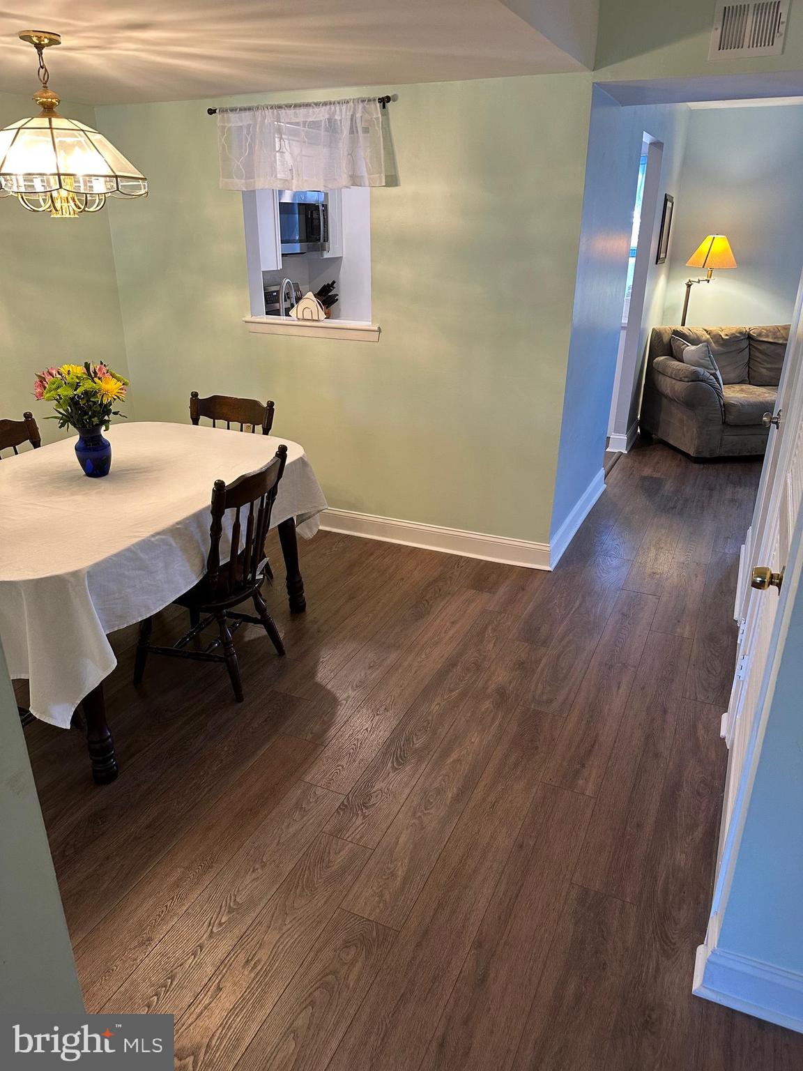 WILLOW KNOLL - Residential