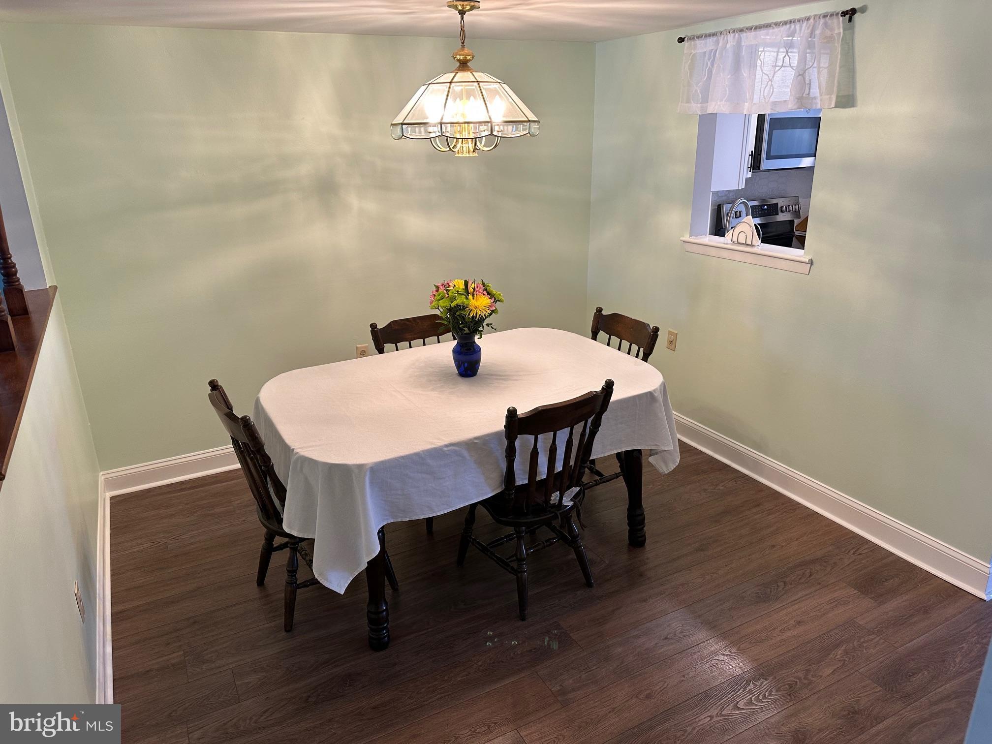 WILLOW KNOLL - Residential