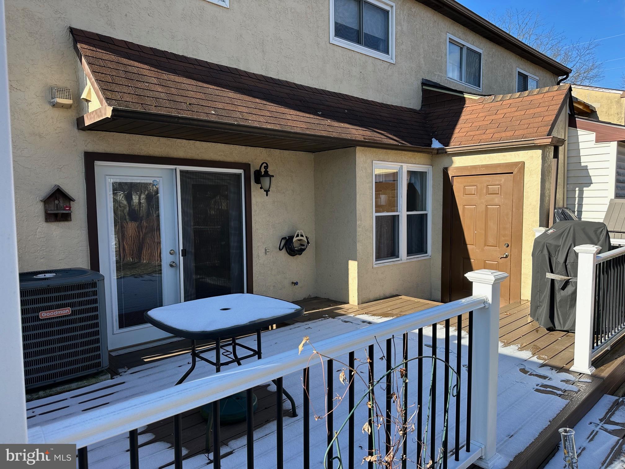 WILLOW KNOLL - Residential