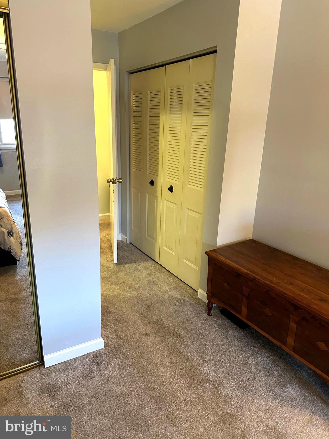 WILLOW KNOLL - Residential