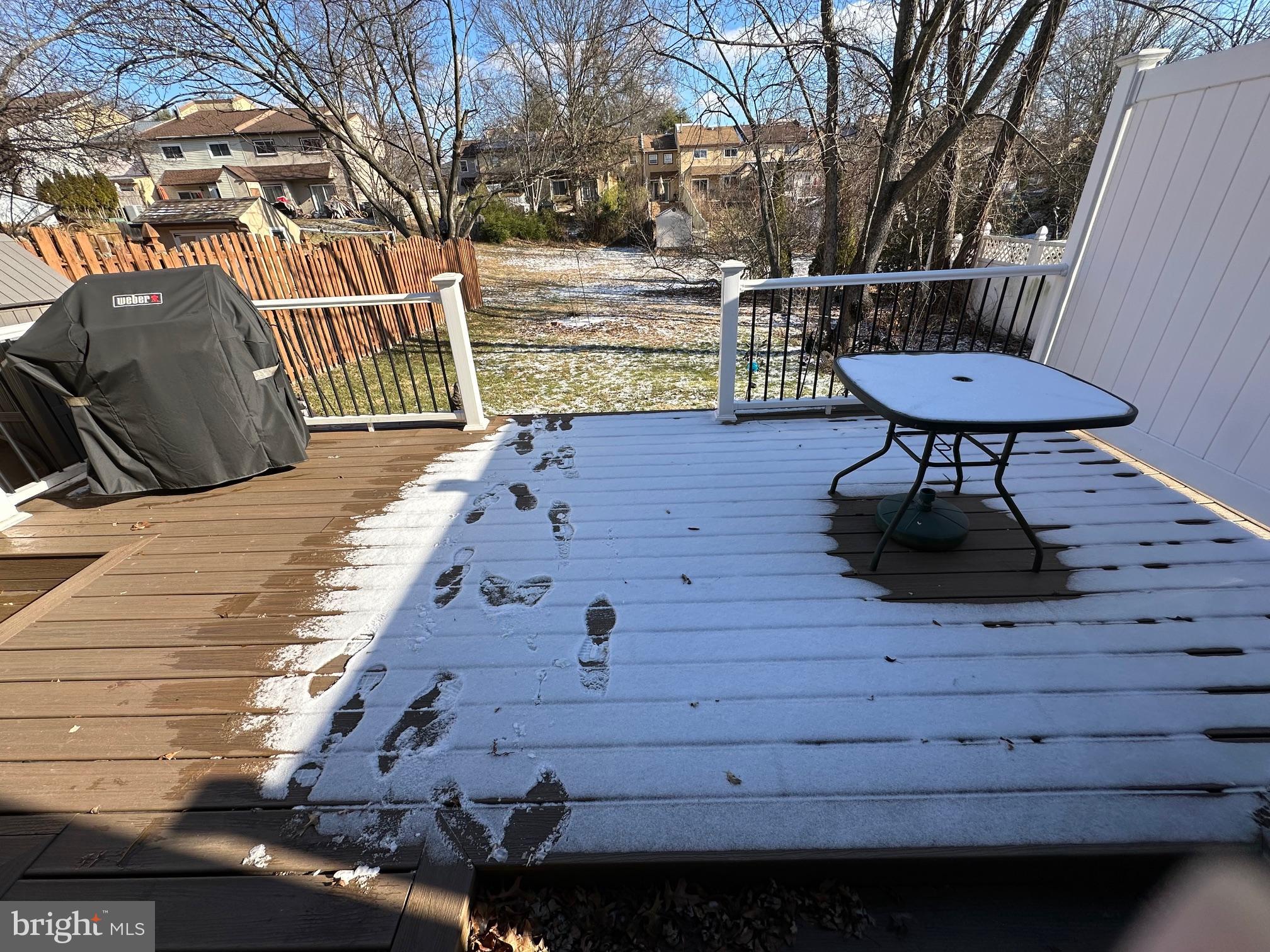 WILLOW KNOLL - Residential