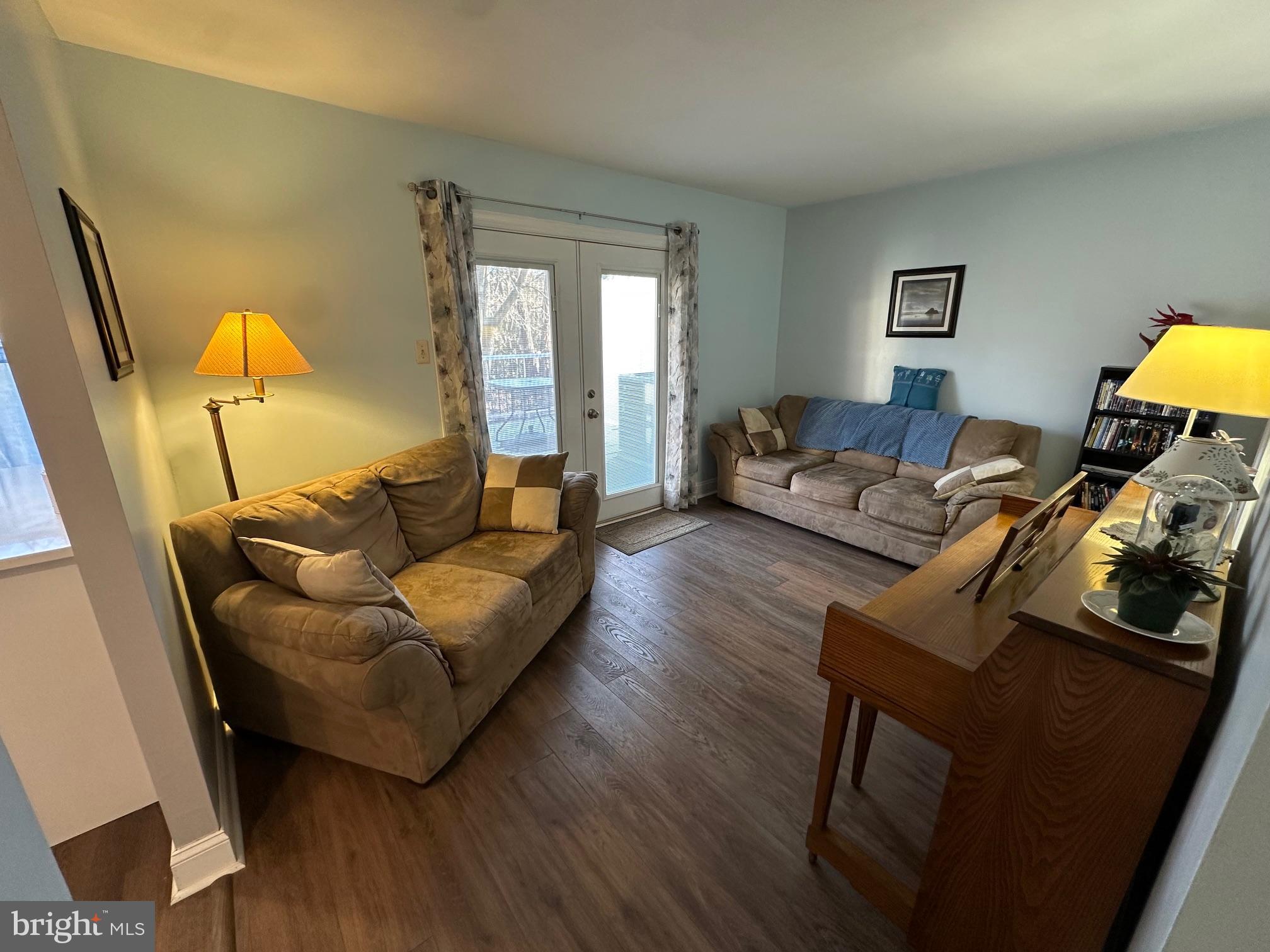 WILLOW KNOLL - Residential