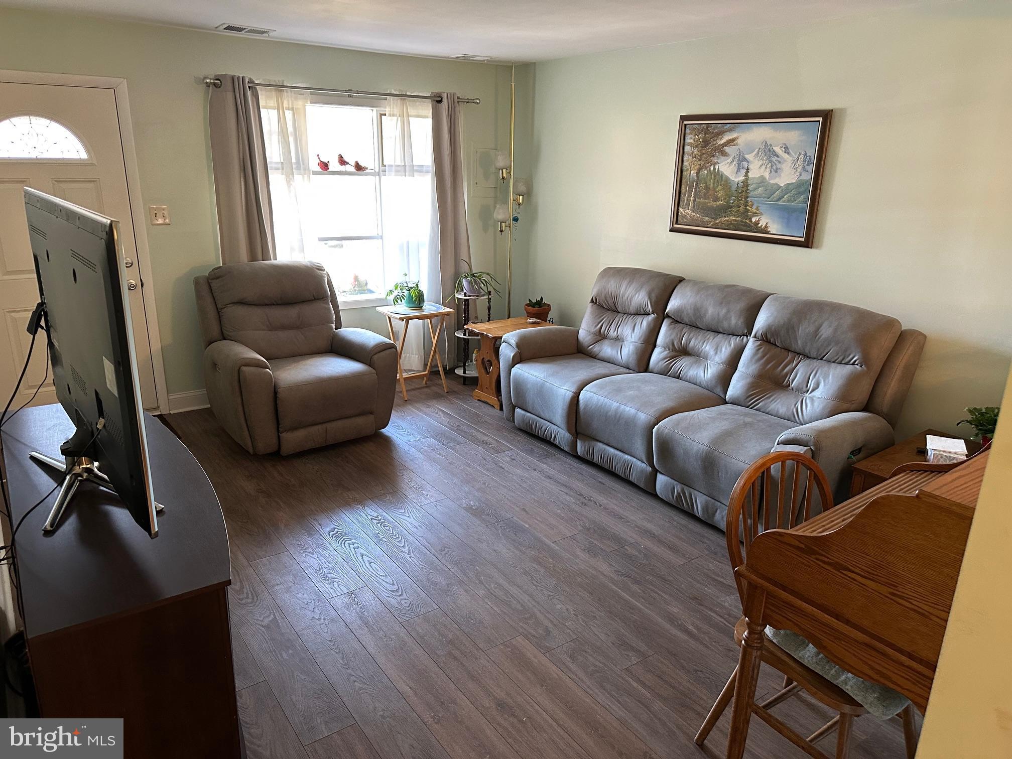 WILLOW KNOLL - Residential