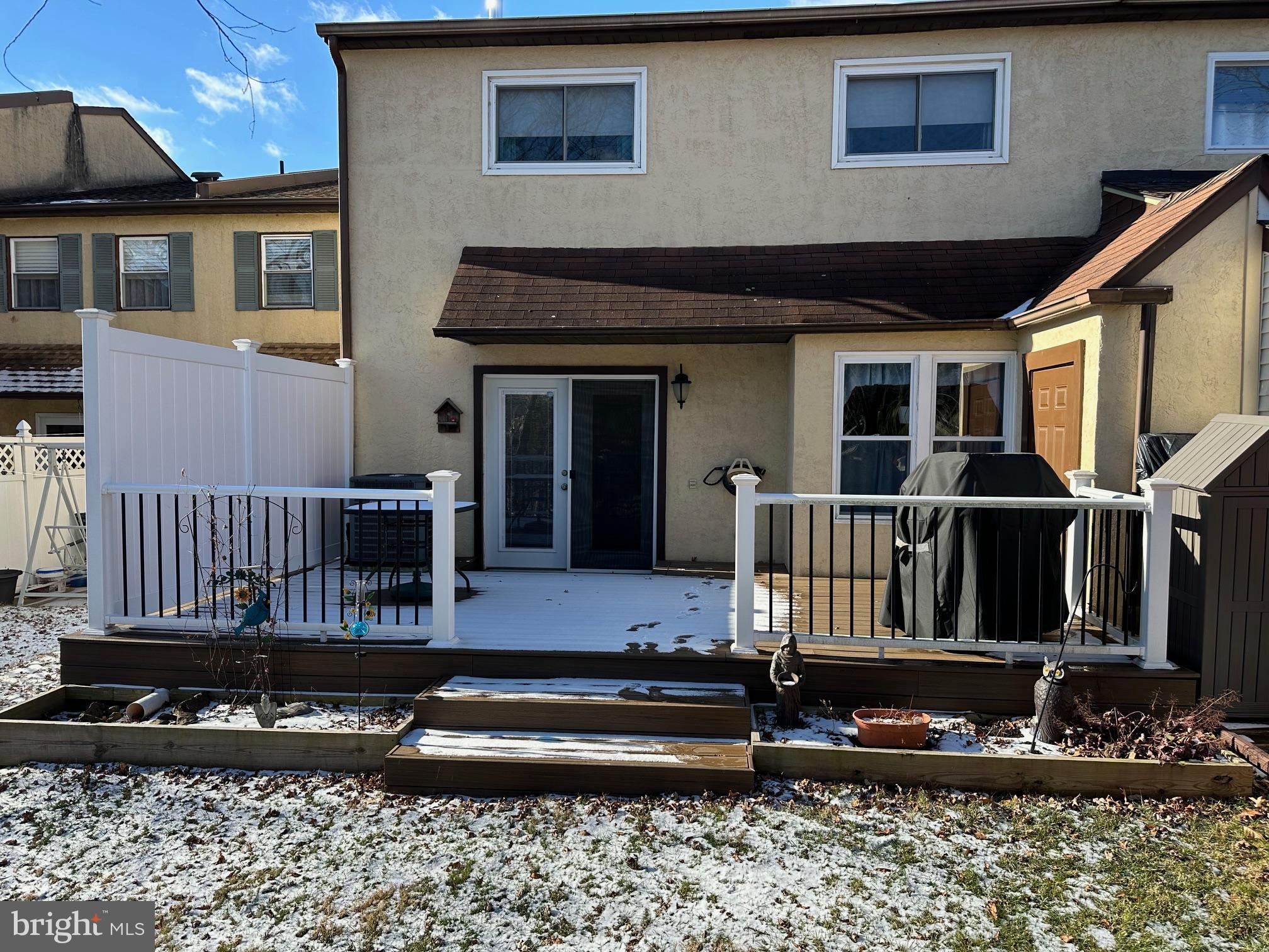 WILLOW KNOLL - Residential