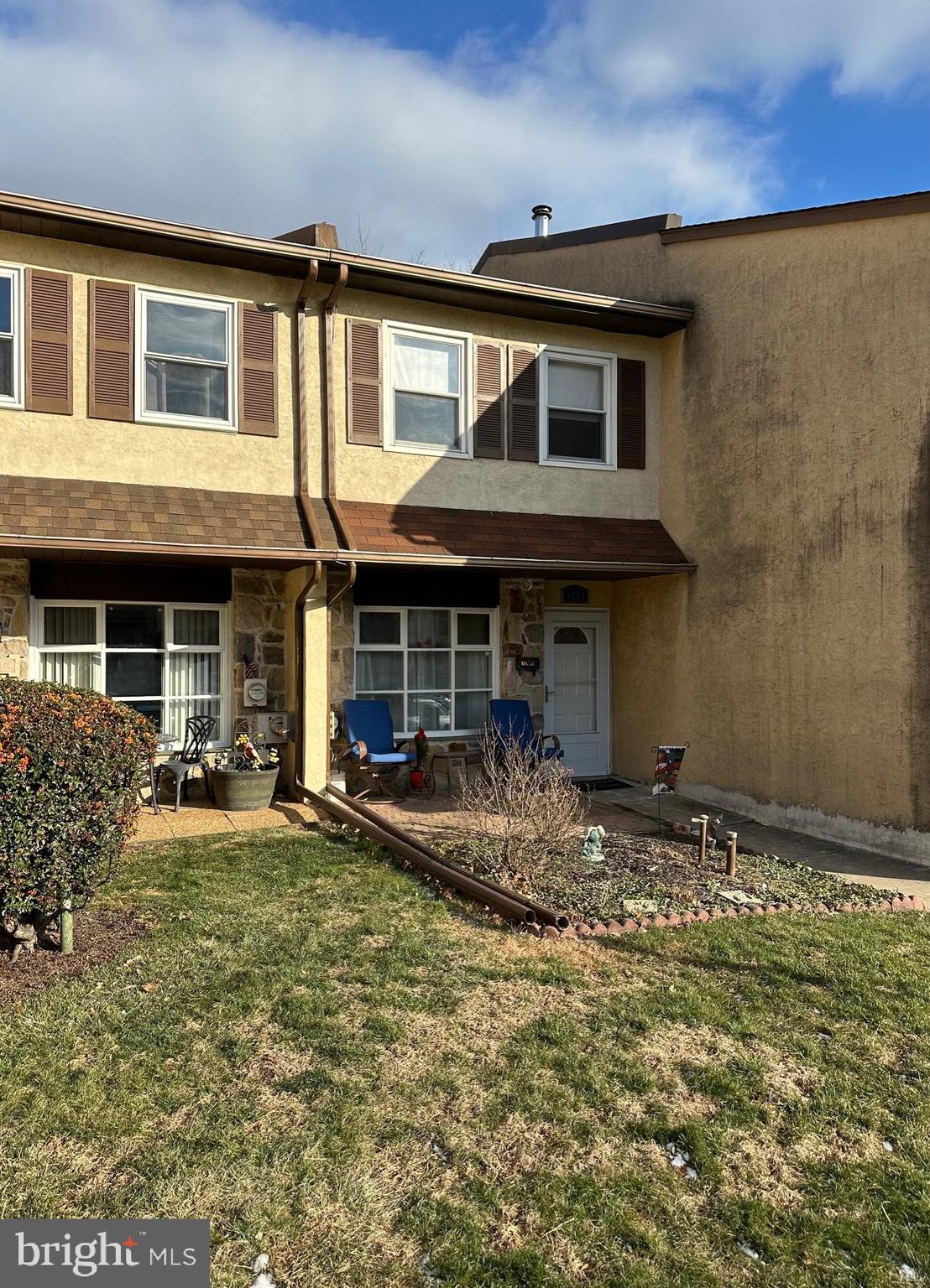 WILLOW KNOLL - Residential