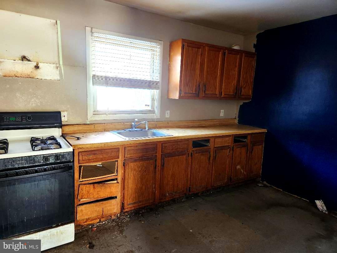 5717 FLEETWING DRIVE