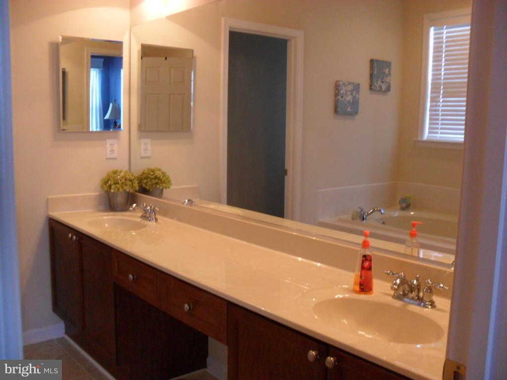 BENTWOOD ESTATES - Residential