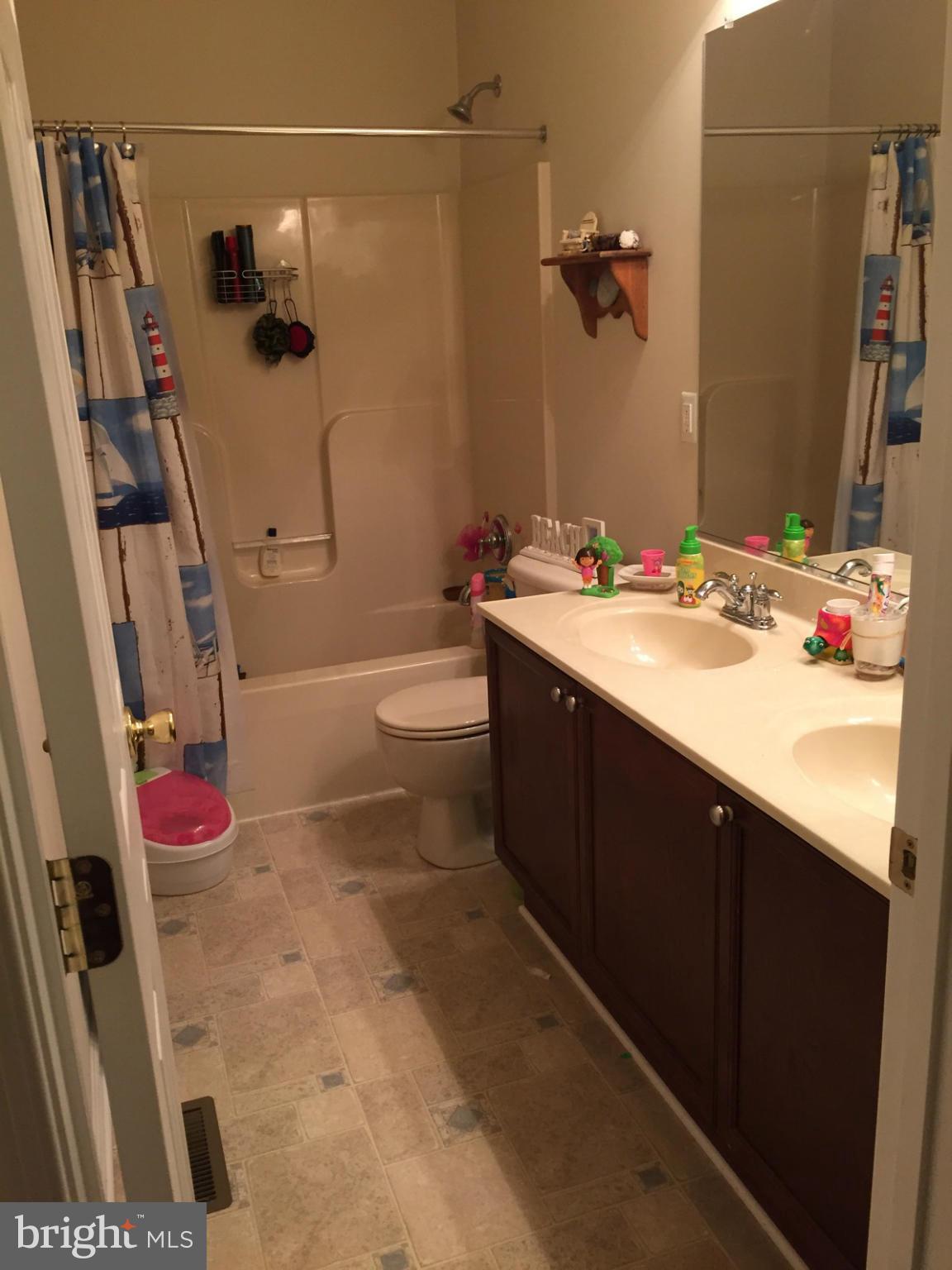 BENTWOOD ESTATES - Residential