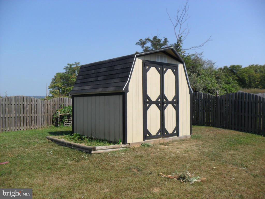 BENTWOOD ESTATES - Residential