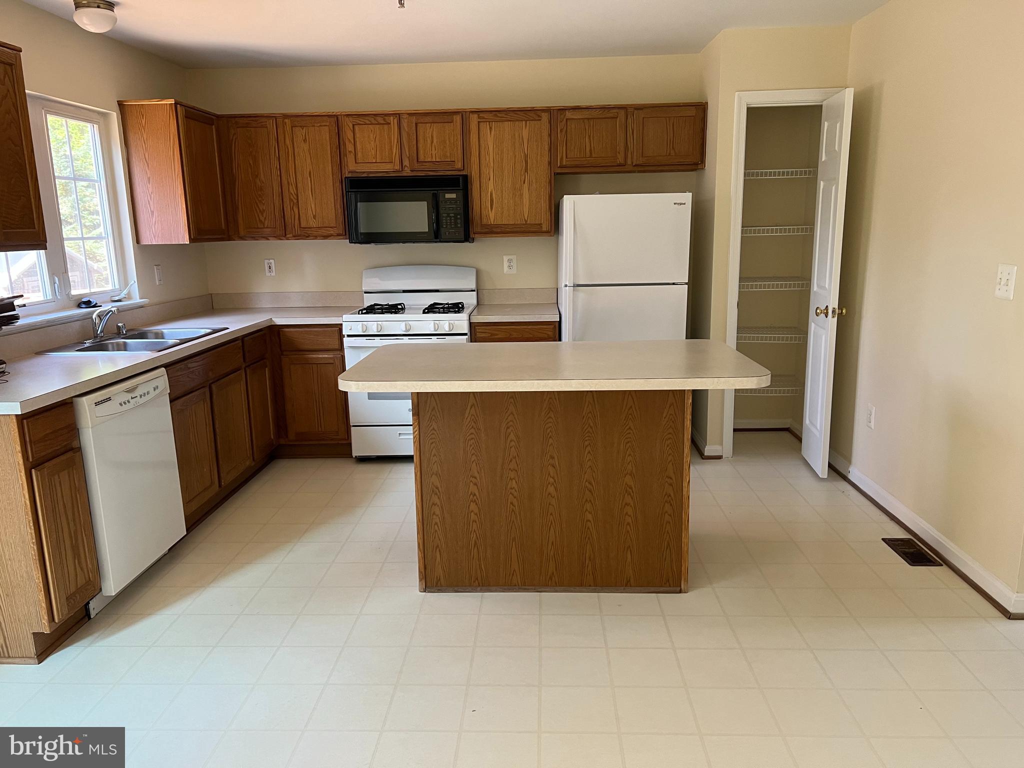 WINDGATE - Residential Lease