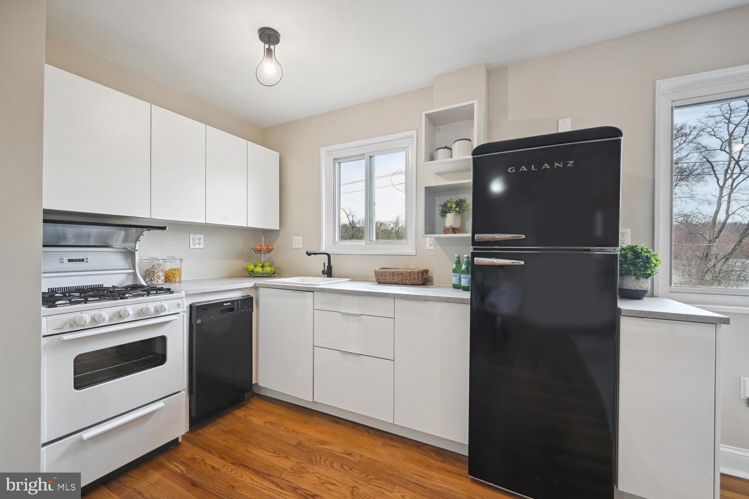 GLEN MANOR - Residential