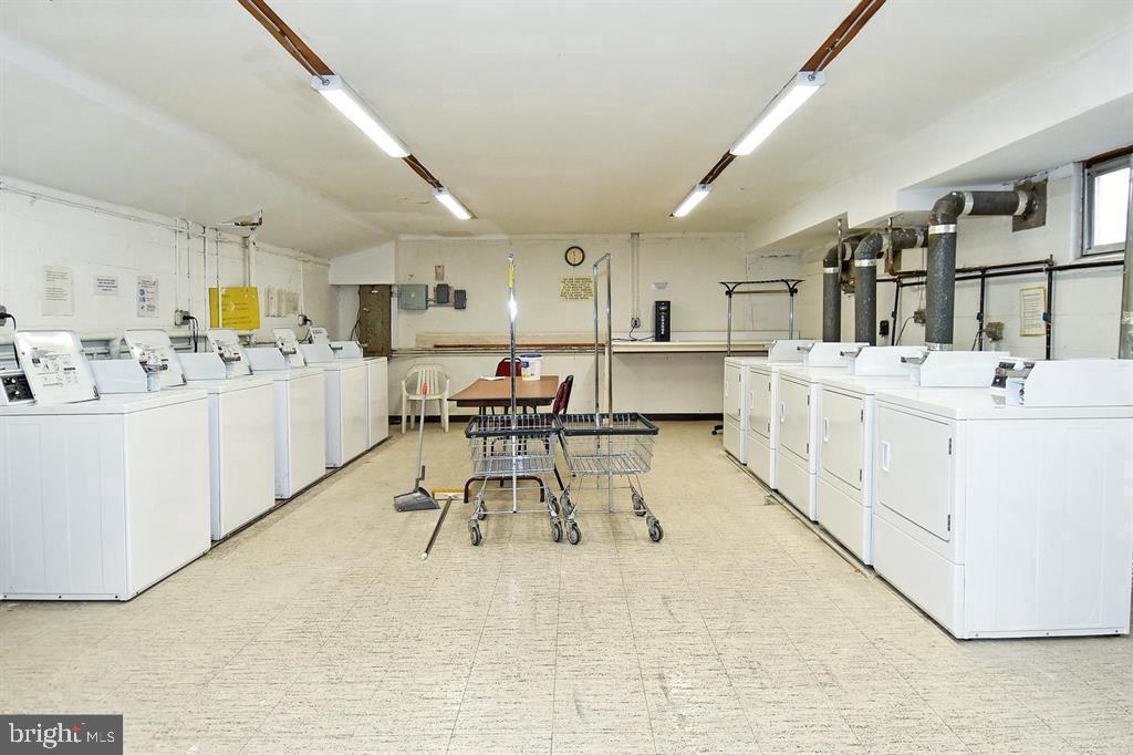 GLEN MANOR - Residential