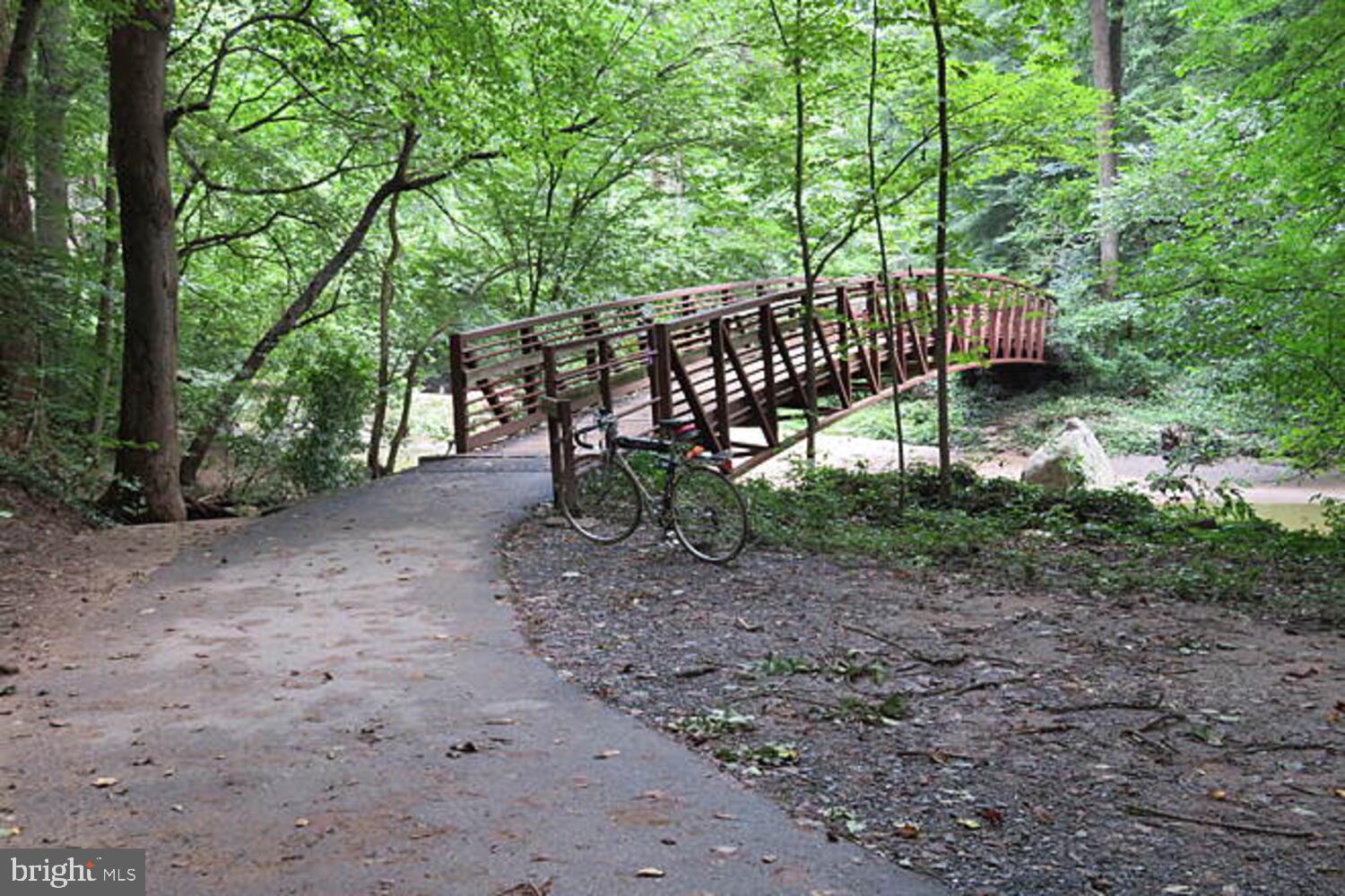 GLEN MANOR - Residential