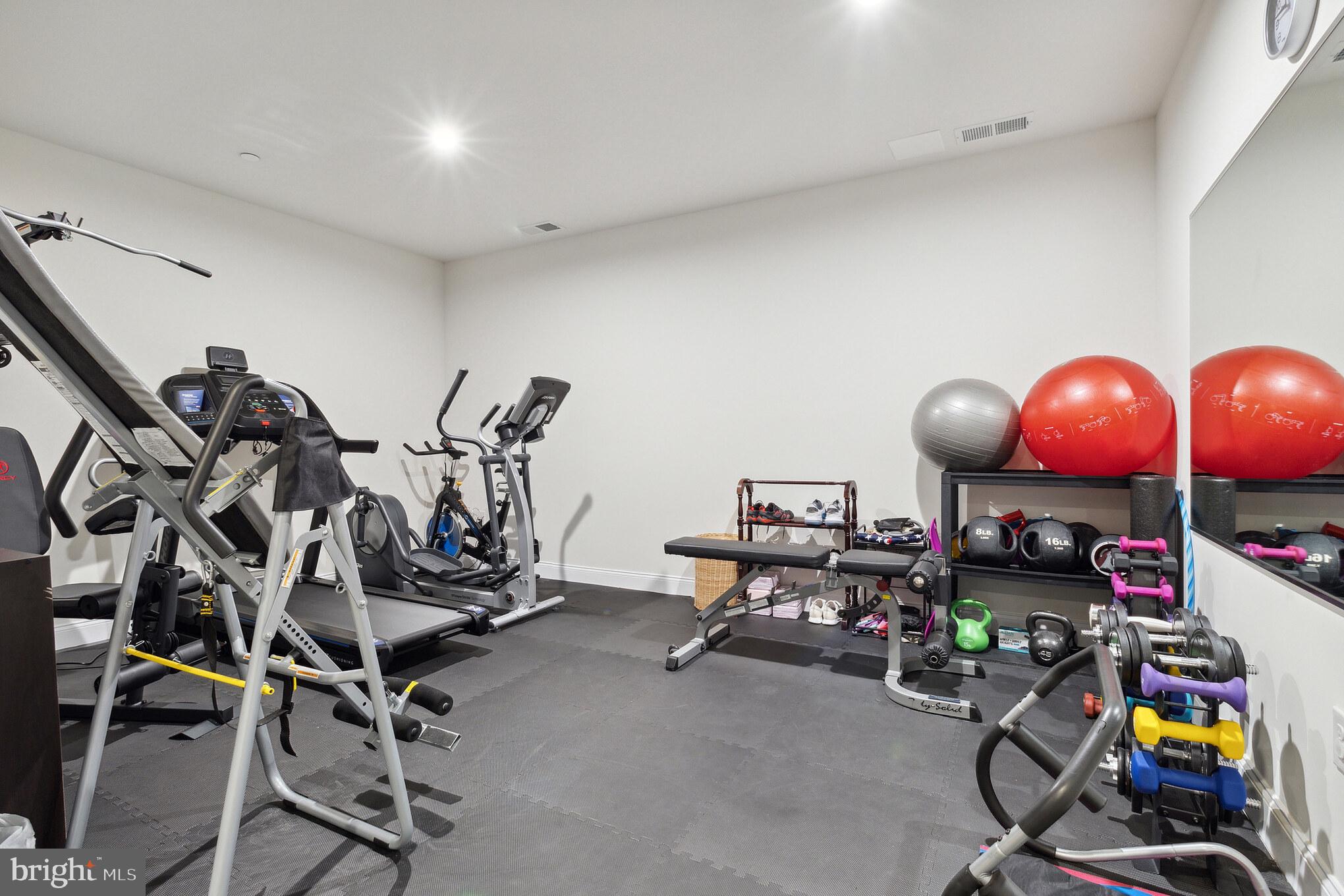 FENTONS CORNER - Residential