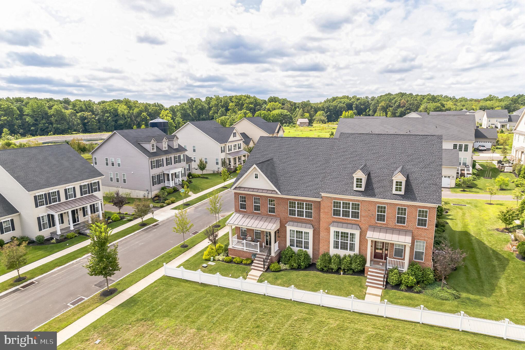 FENTONS CORNER - Residential