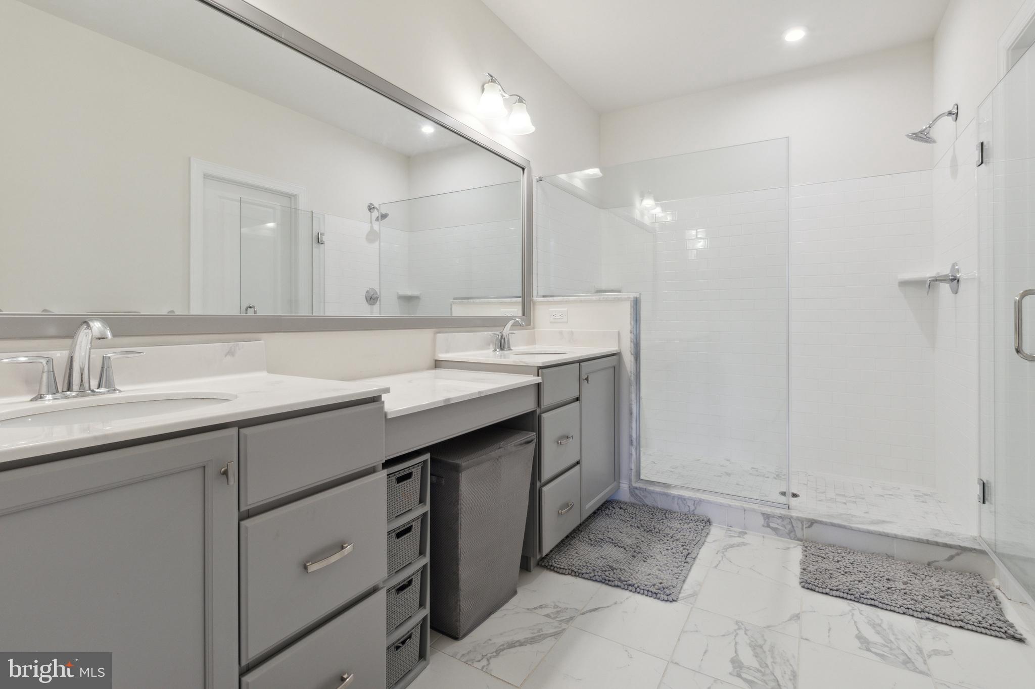 FENTONS CORNER - Residential