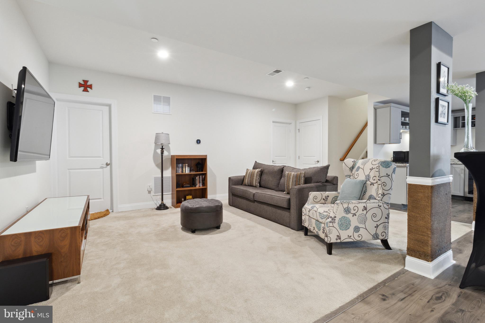 FENTONS CORNER - Residential