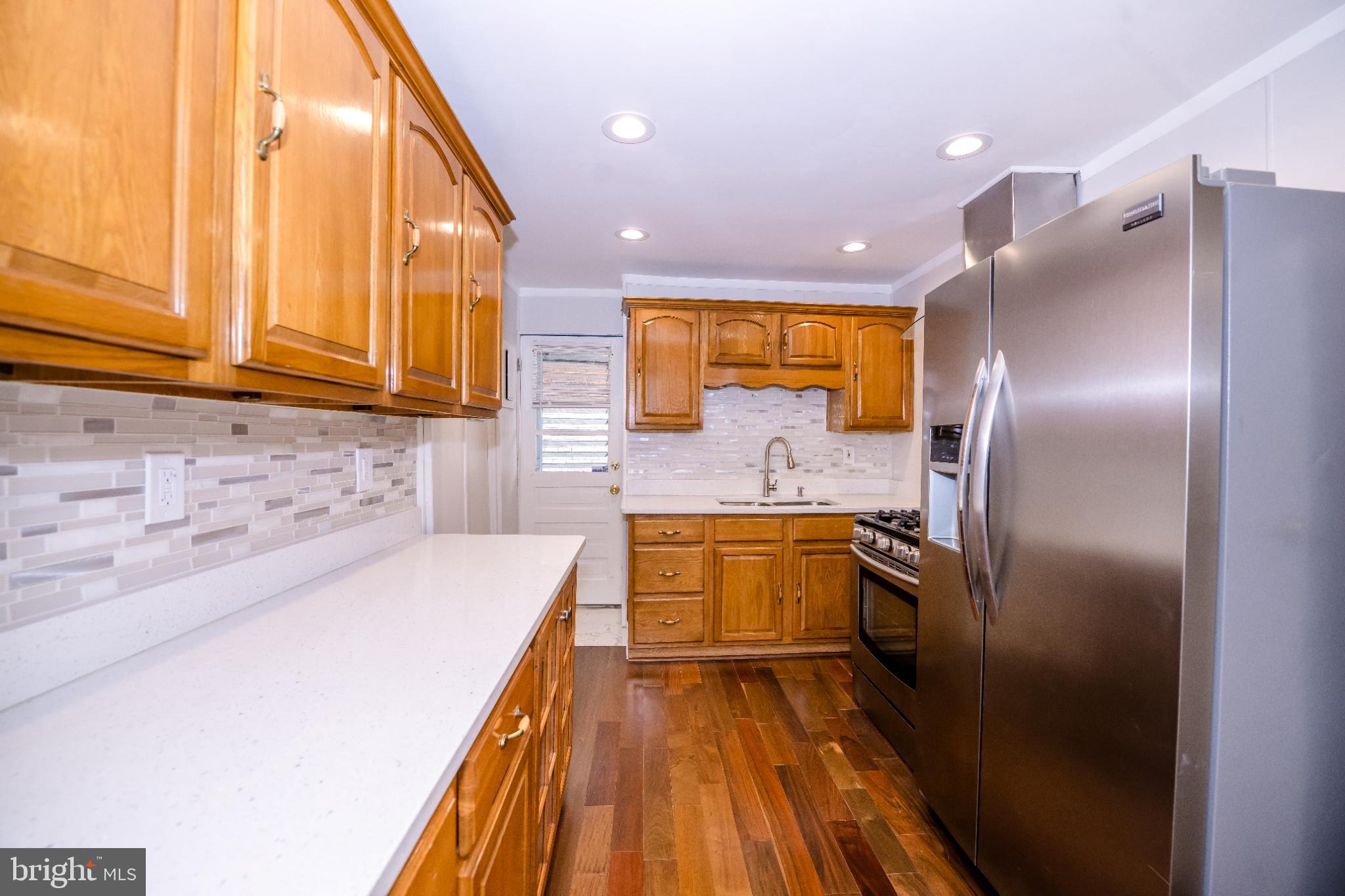 HIGHLANDTOWN - Residential