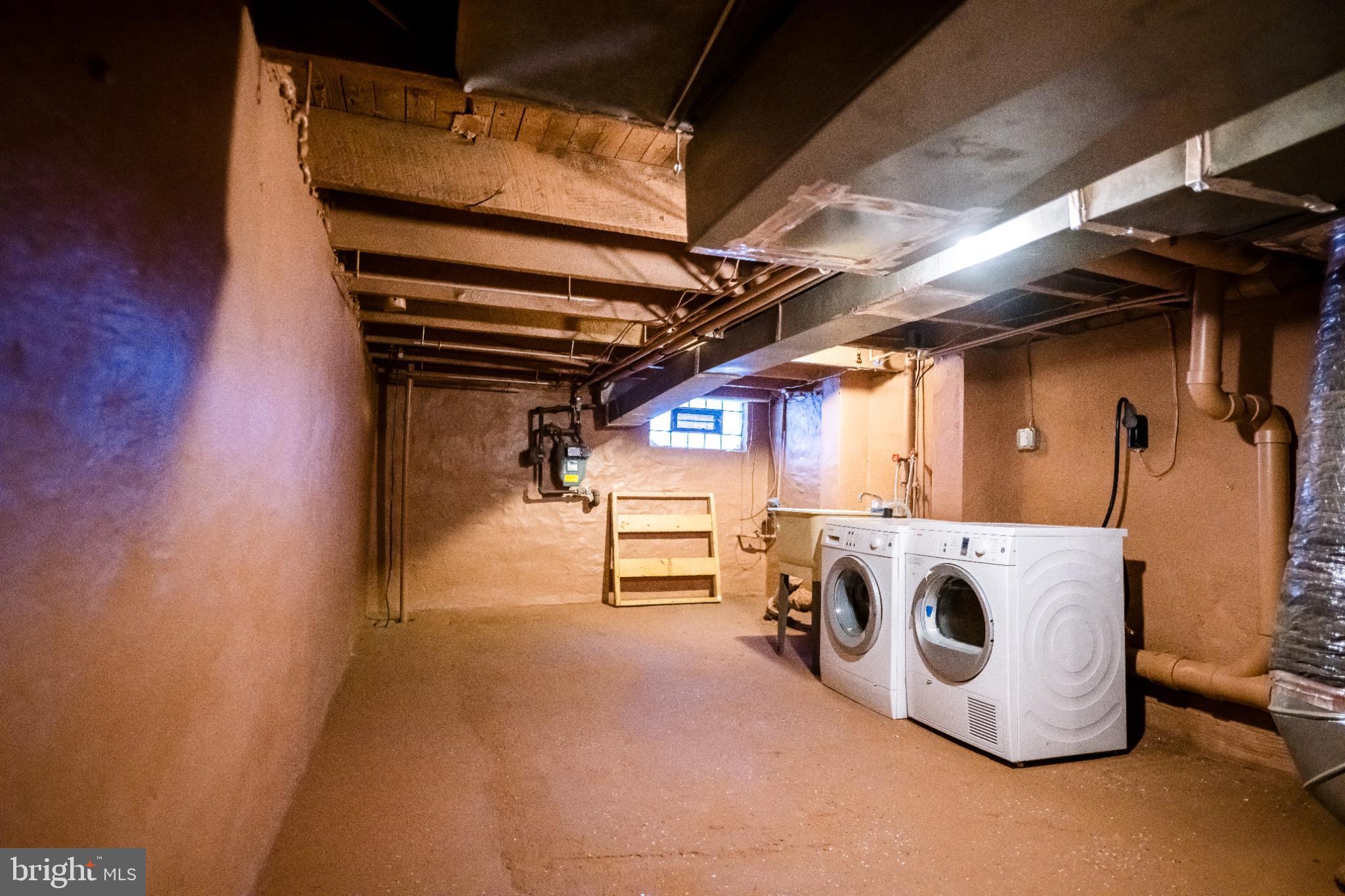 HIGHLANDTOWN - Residential