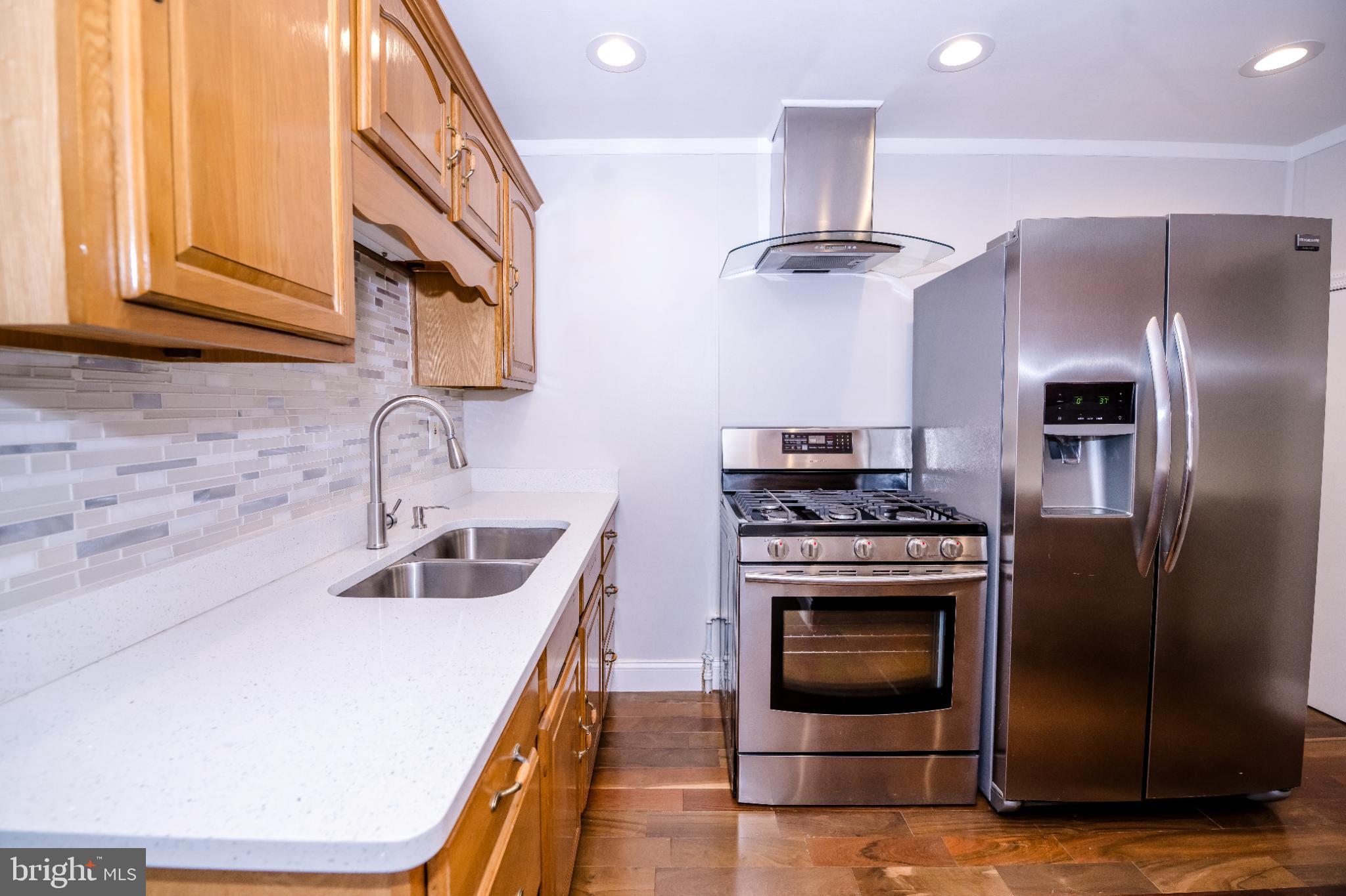 HIGHLANDTOWN - Residential